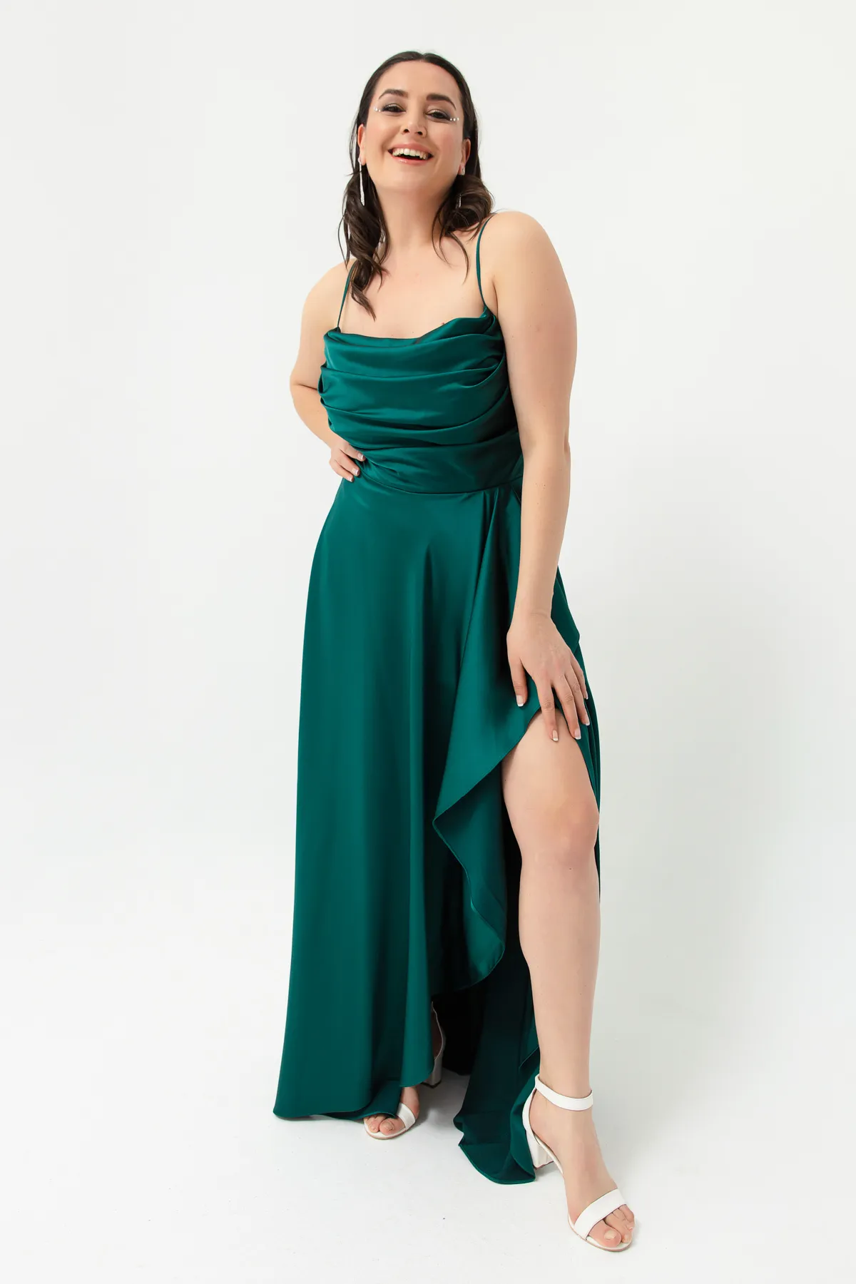 Lafaba  Smaragdgrünes Volant-Schlitz-Abendkleid aus Satin in Übergröße für Damen, Abschlusskleid
