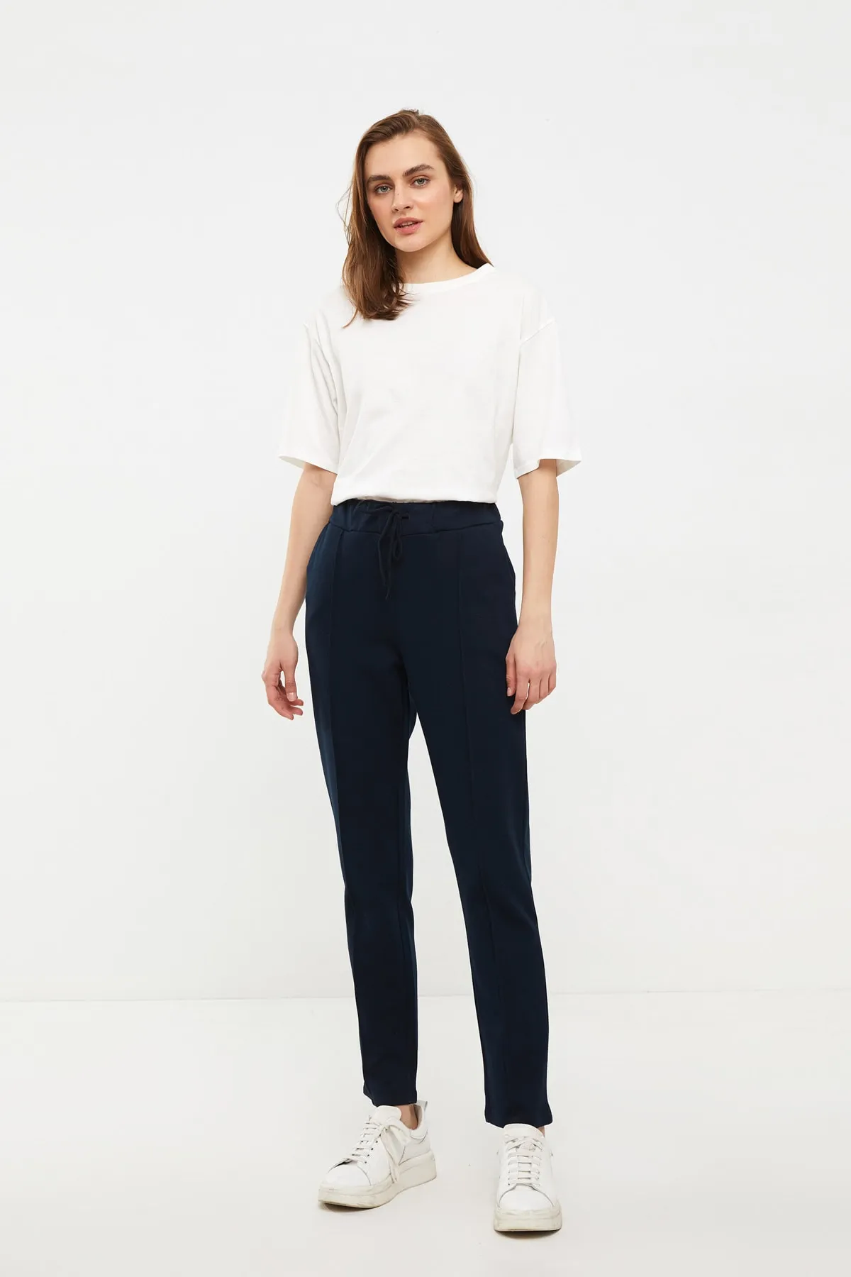 LC Waikiki  Jogginghose - Dunkelblau - Relaxed
