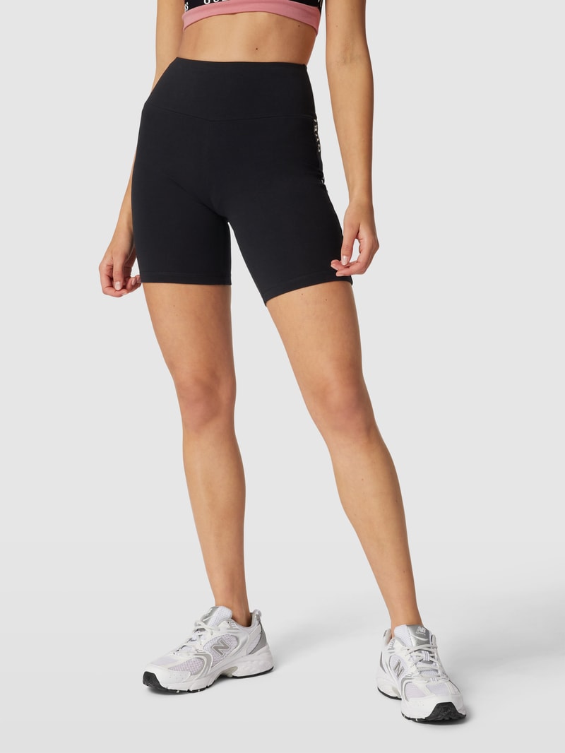 Sportshorts mit Label-Details Modell 'ALINE' in schwarz