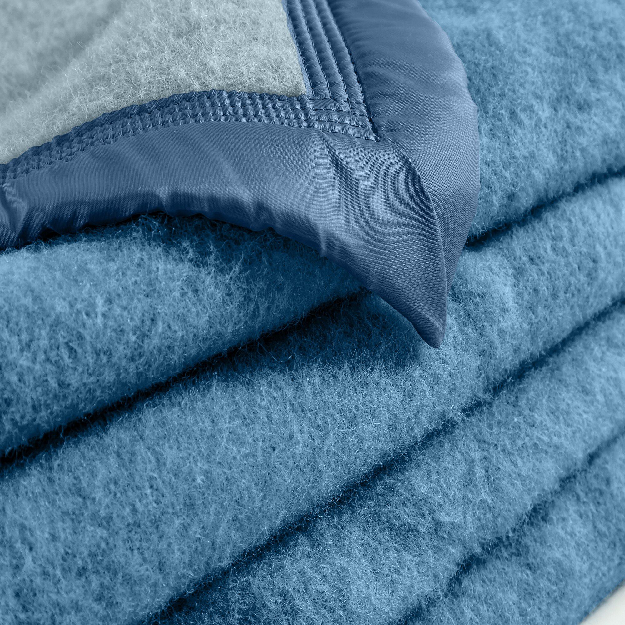 Couverture bicolore laine 500g/m2