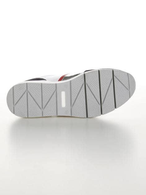Schnürschuh in sportiver Optik