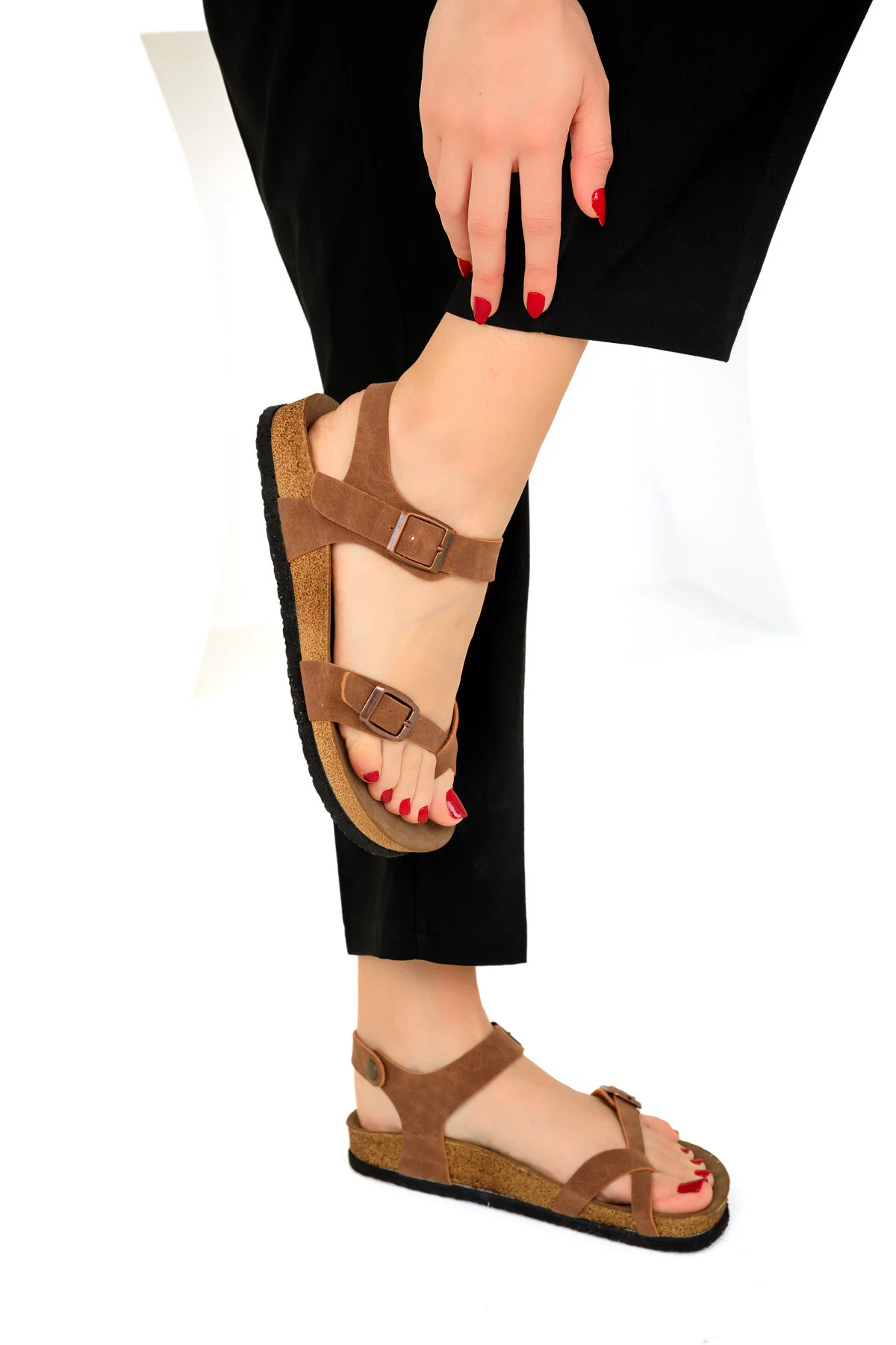 SOHO  Hellbraune Damensandalen 16399