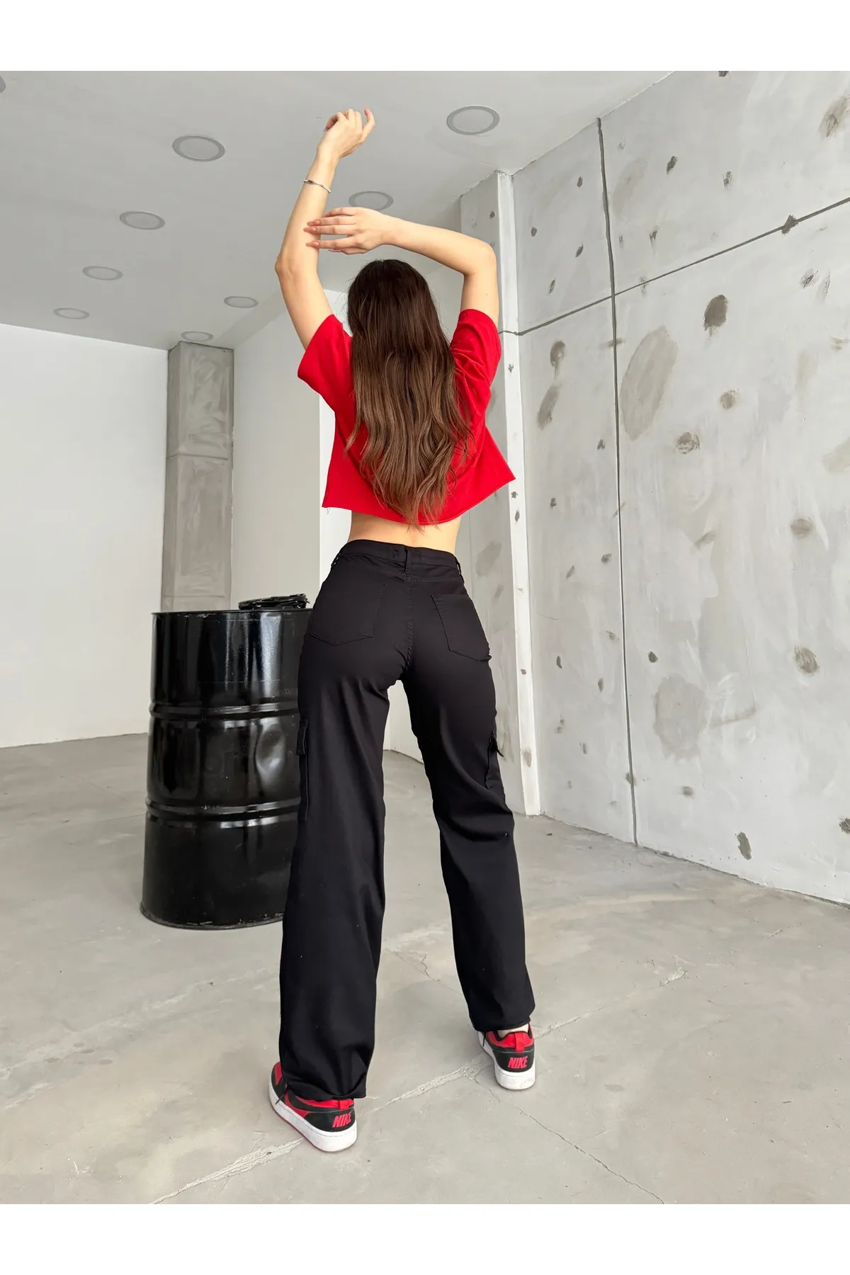 BİKELİFE  Gerade geschnittene Lycra-Cargohose mit weitem Bein und hoher Taille