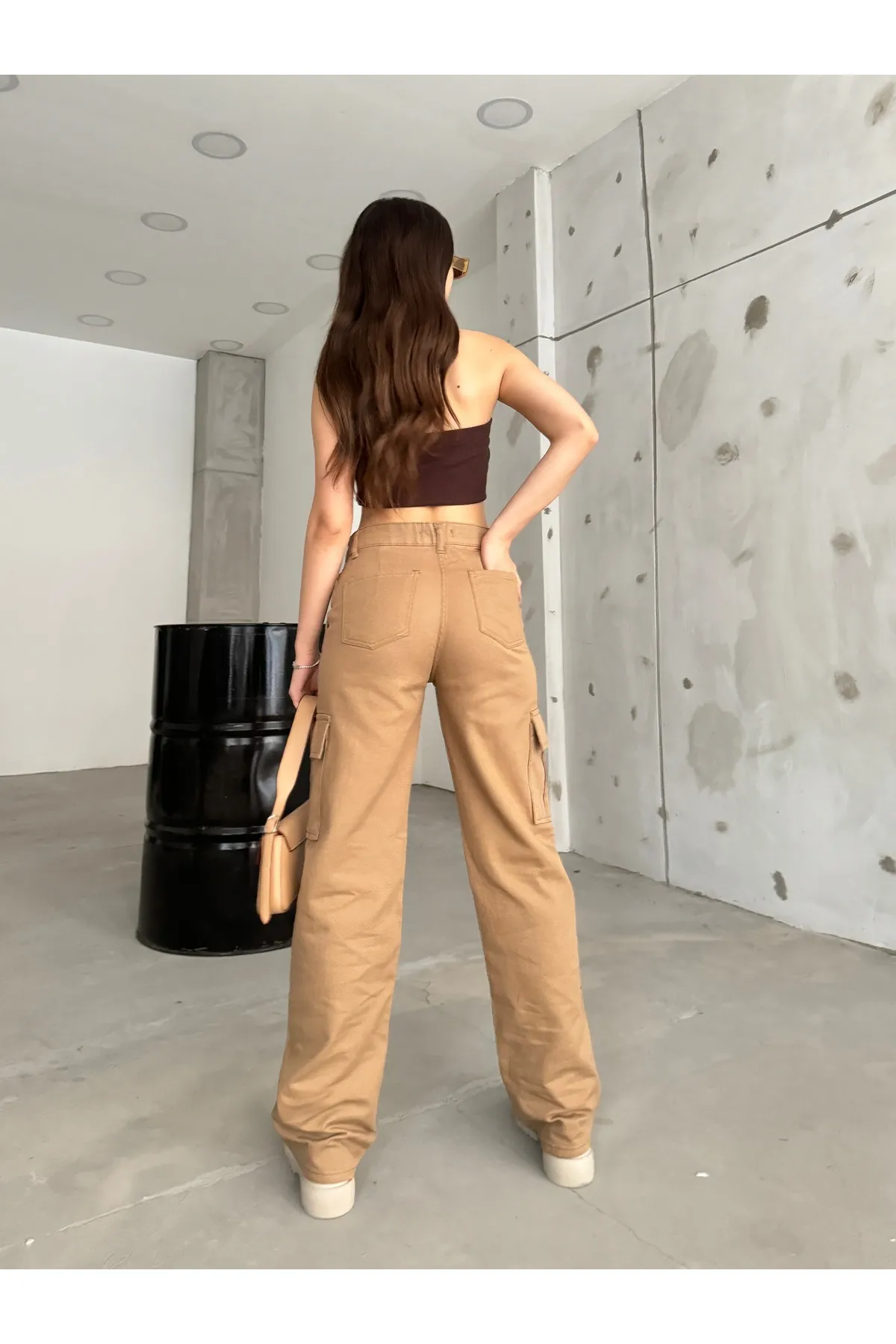 BİKELİFE  Nerzfarbene Cargohose für Damen mit hoher Taille und weitem Bein