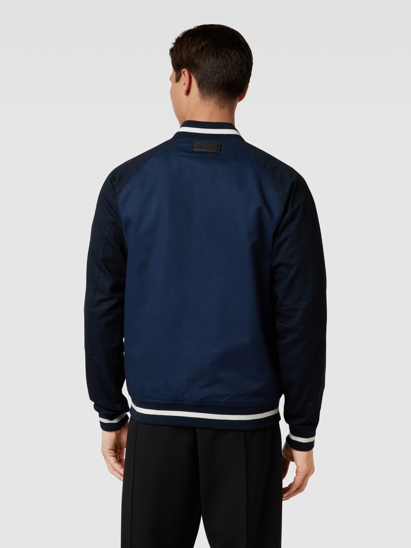 Bomberjacke mit Allover-Muster in violett