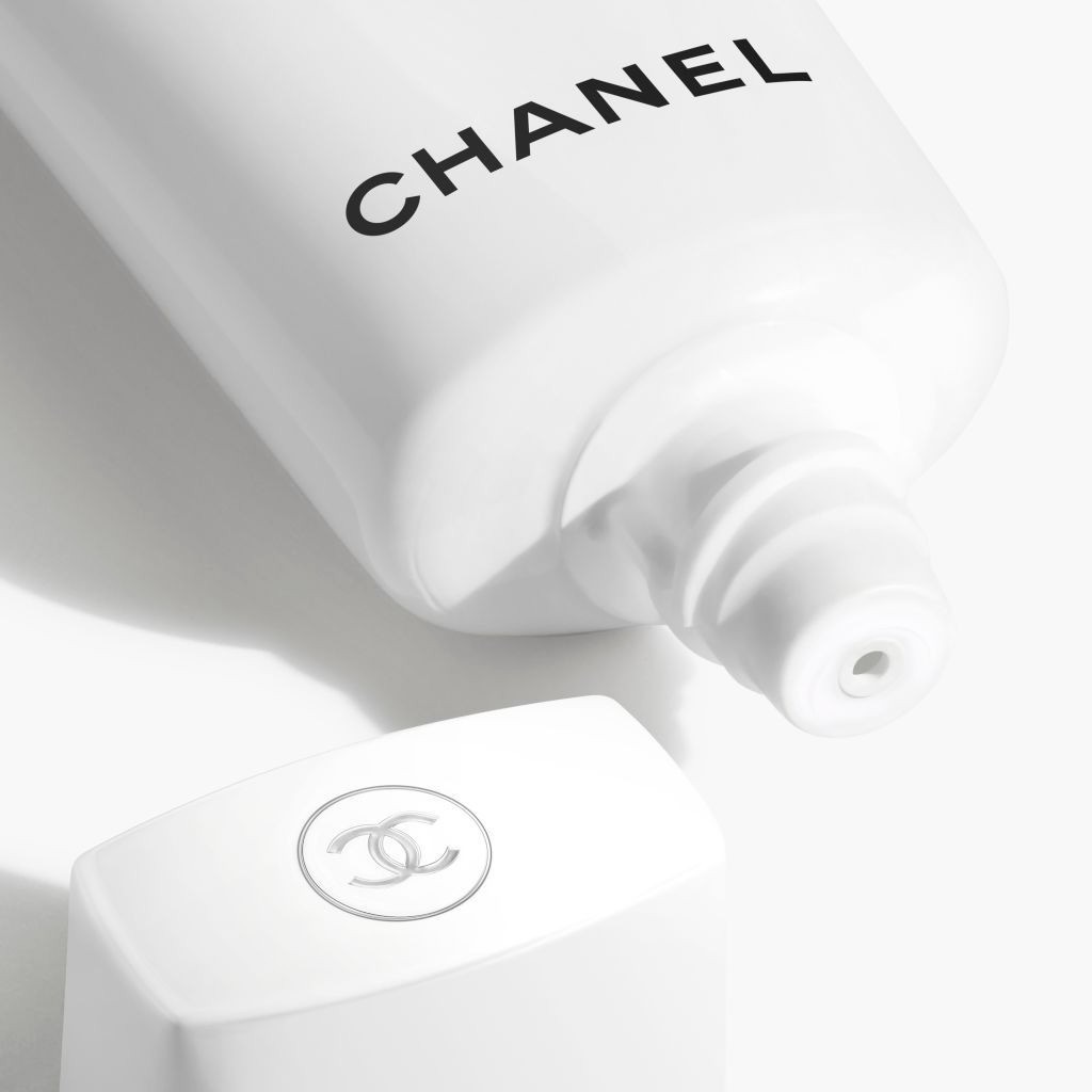 UV ESSENTIEL