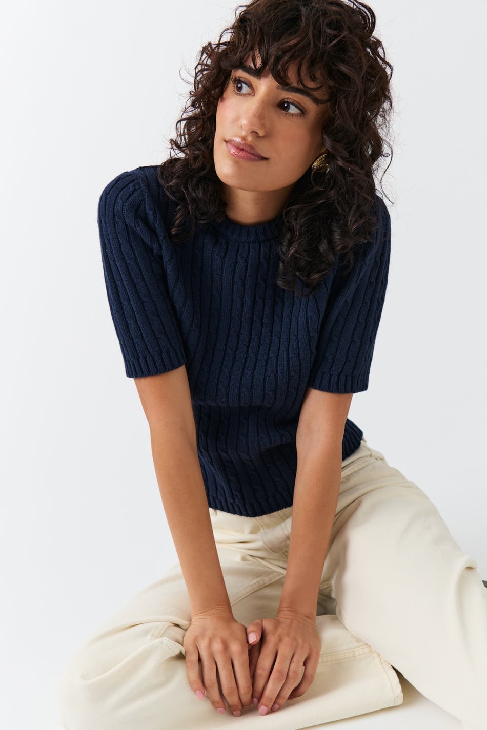 Knitted cable top
