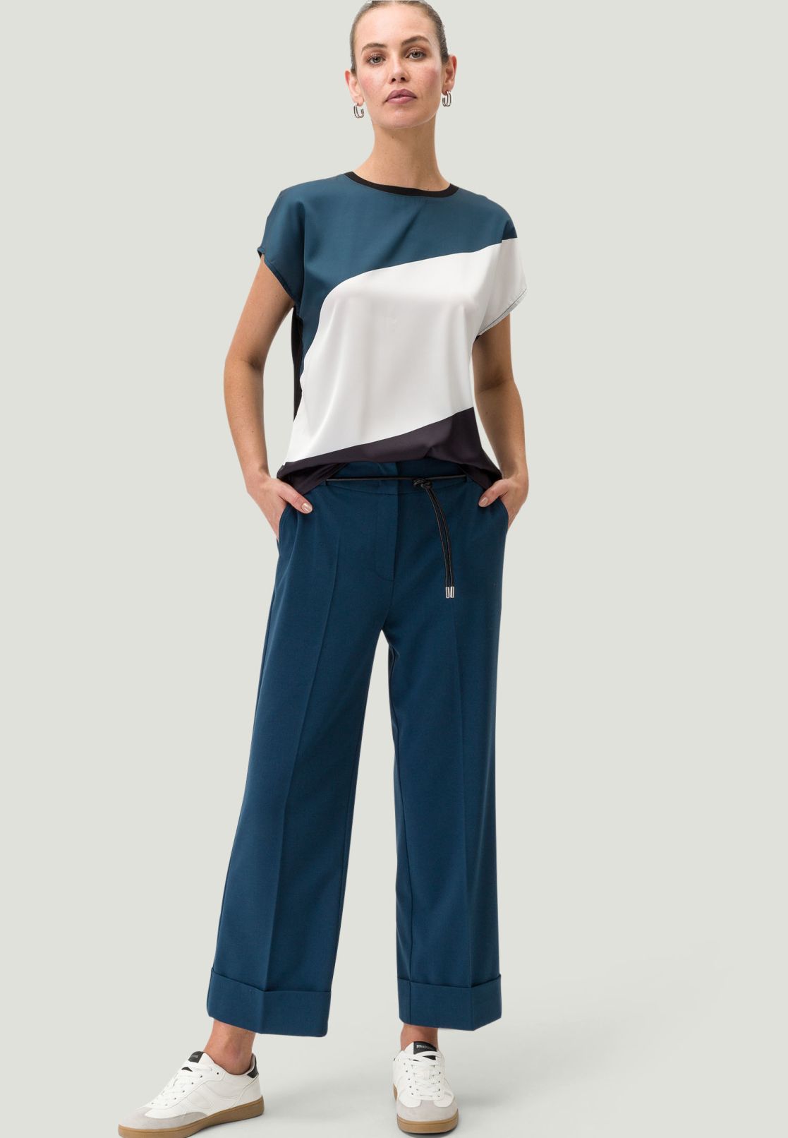 Satinshirt mit Color Blocking