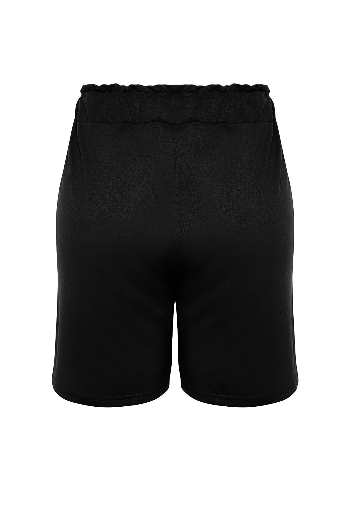 Trendyol Curve  Schwarze Strickshorts mit Taschendetail und Bermuda TBBSS22SR0541