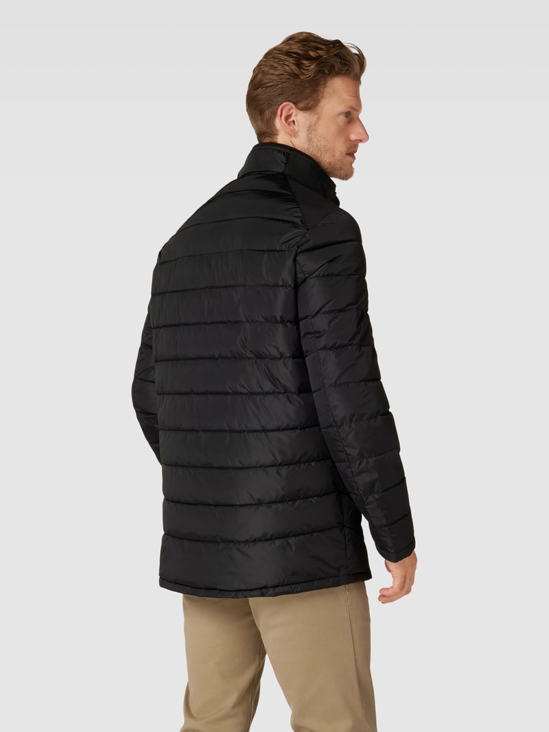 Steppjacke mit Stehkragen in schwarz