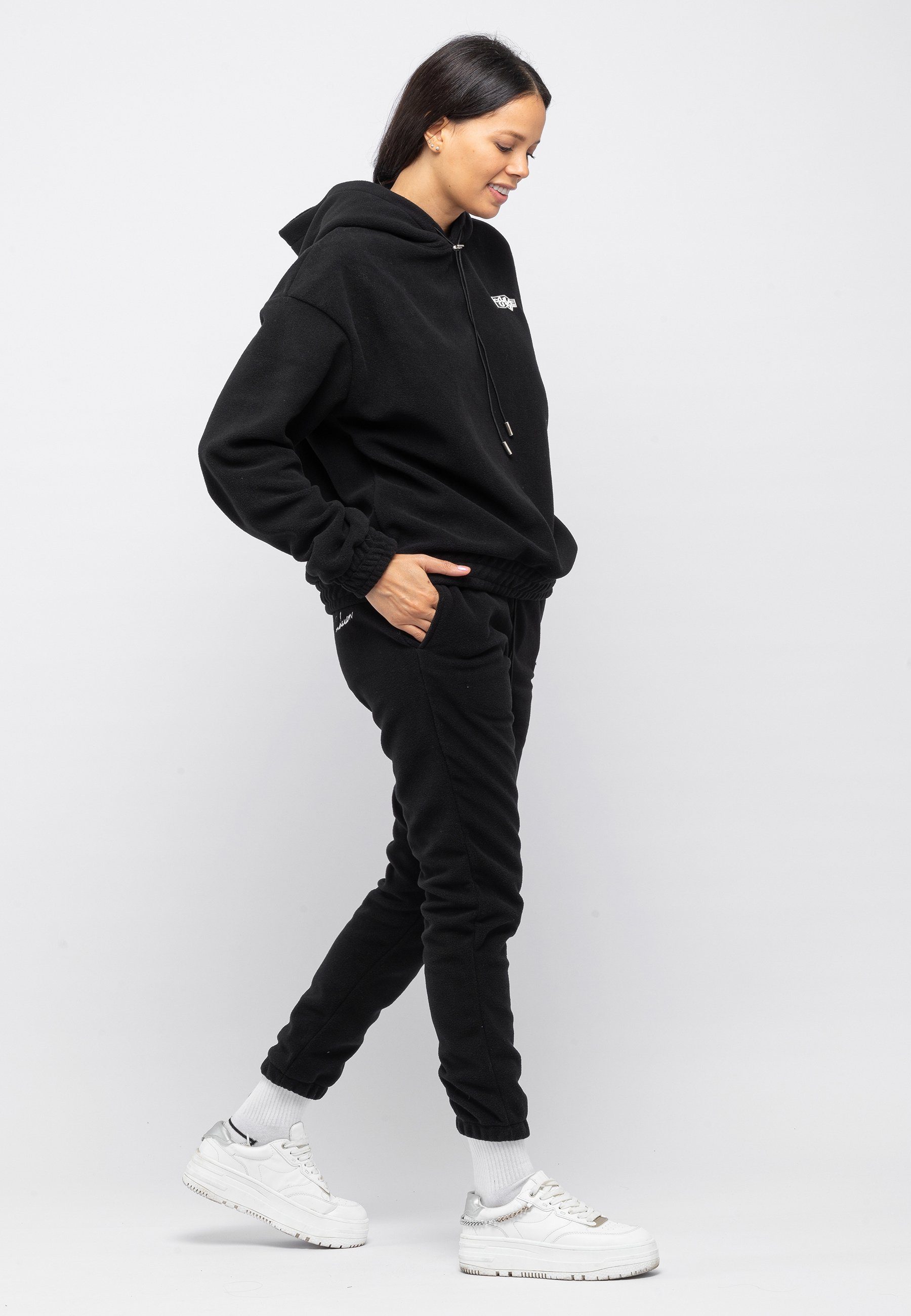 Tom Barron Freizeitanzug CASUAL OVERSIZE FLEECE TRACKSUIT FABRIC 2 COLOR BATCH, mit modernem Design