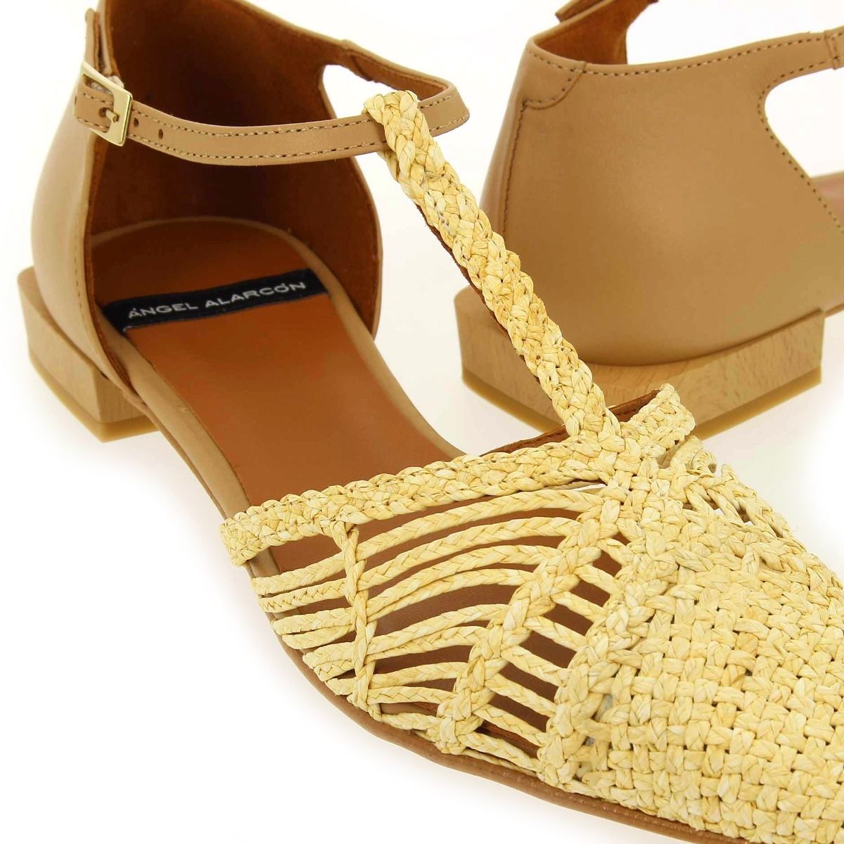 Angel Alarcon  23008-530B - Camel Beige