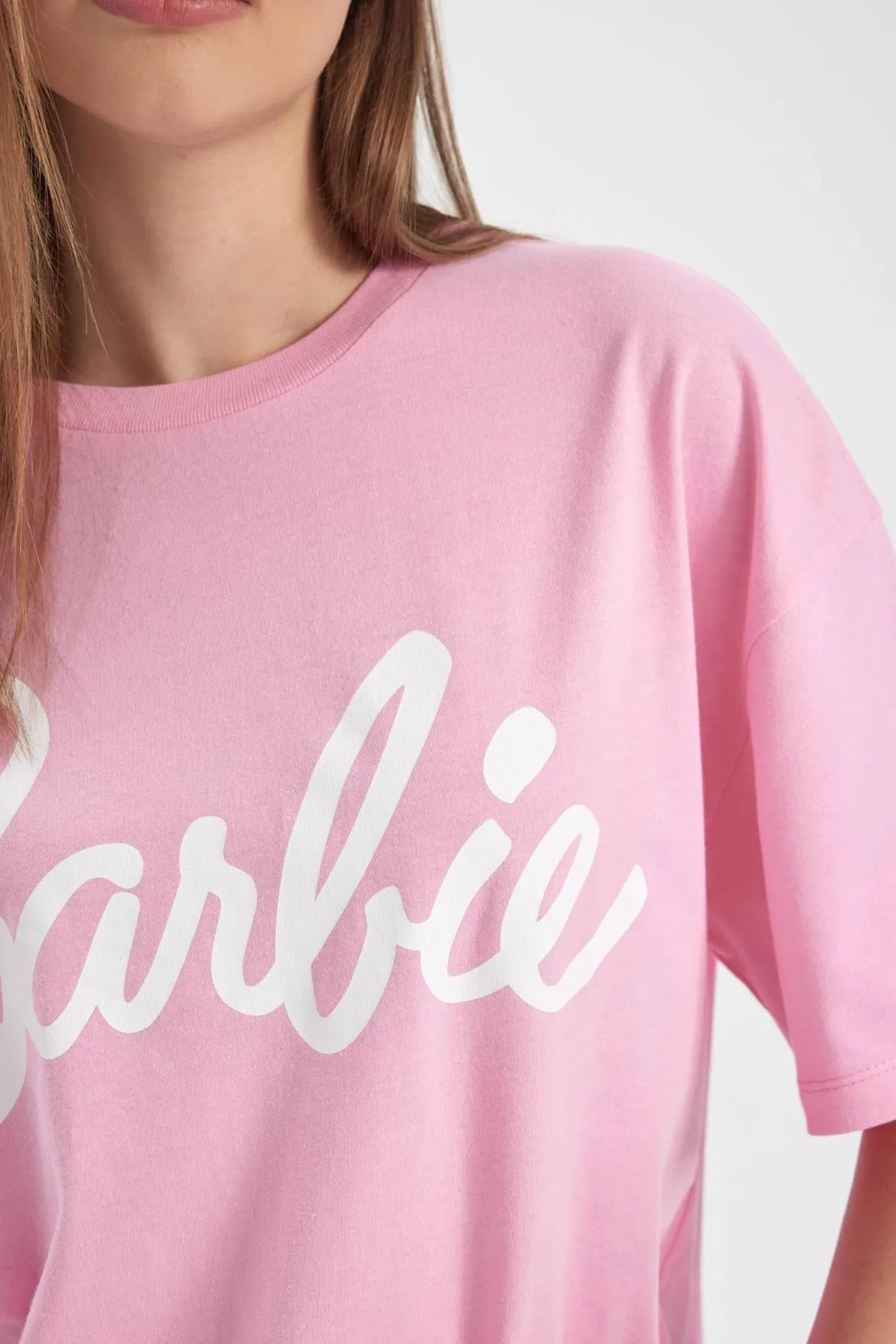 DeFacto  Cooles Barbie-T-Shirt mit Übergröße und Aufdruck, kurzärmelig, B1093ax23hs