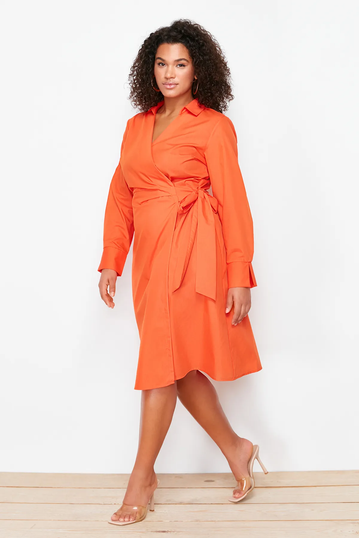 Trendyol Curve  Oranges zweireihiges gewebtes Kleid TBBSS24AH00053