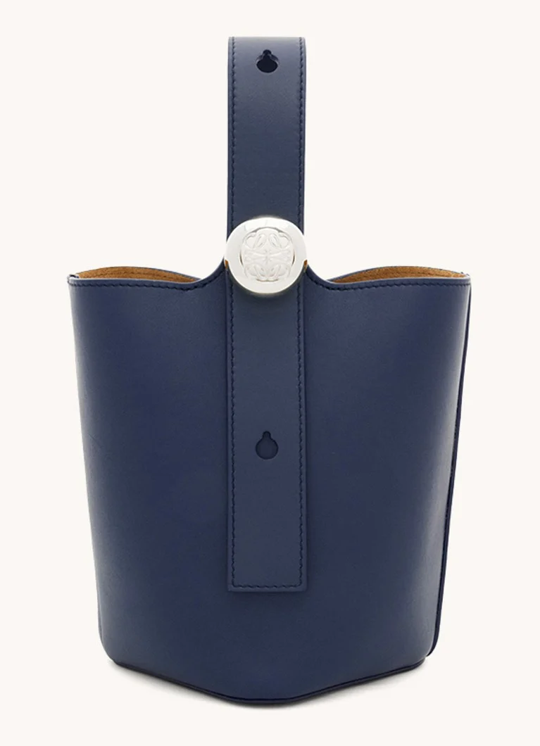 LOEWE Pebble Bucket Mini crossbody bag made of calfskin