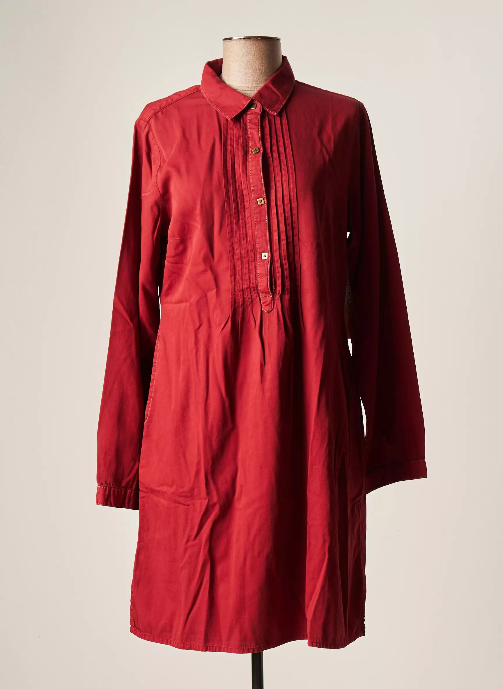 Agathe   Louise Robes Courtes Femme couleur rouge