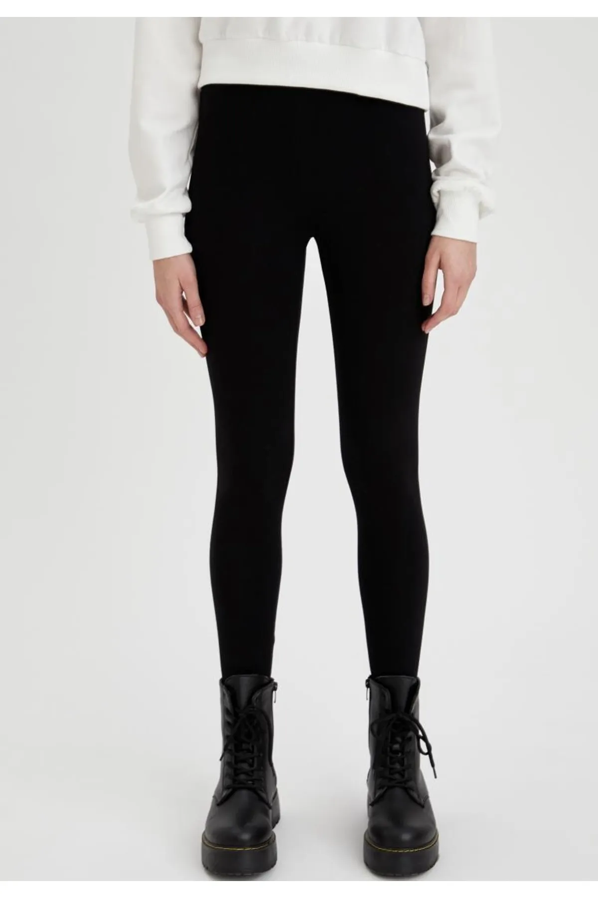 DeFacto  Basic-Strumpfhose mit schmaler Passform und hoher Taille