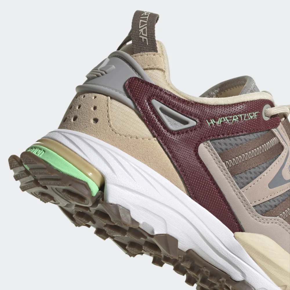 adidas Hyperturf Adventure HQ6605 / braun