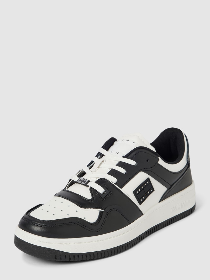 Sneaker aus Leder in schwarz