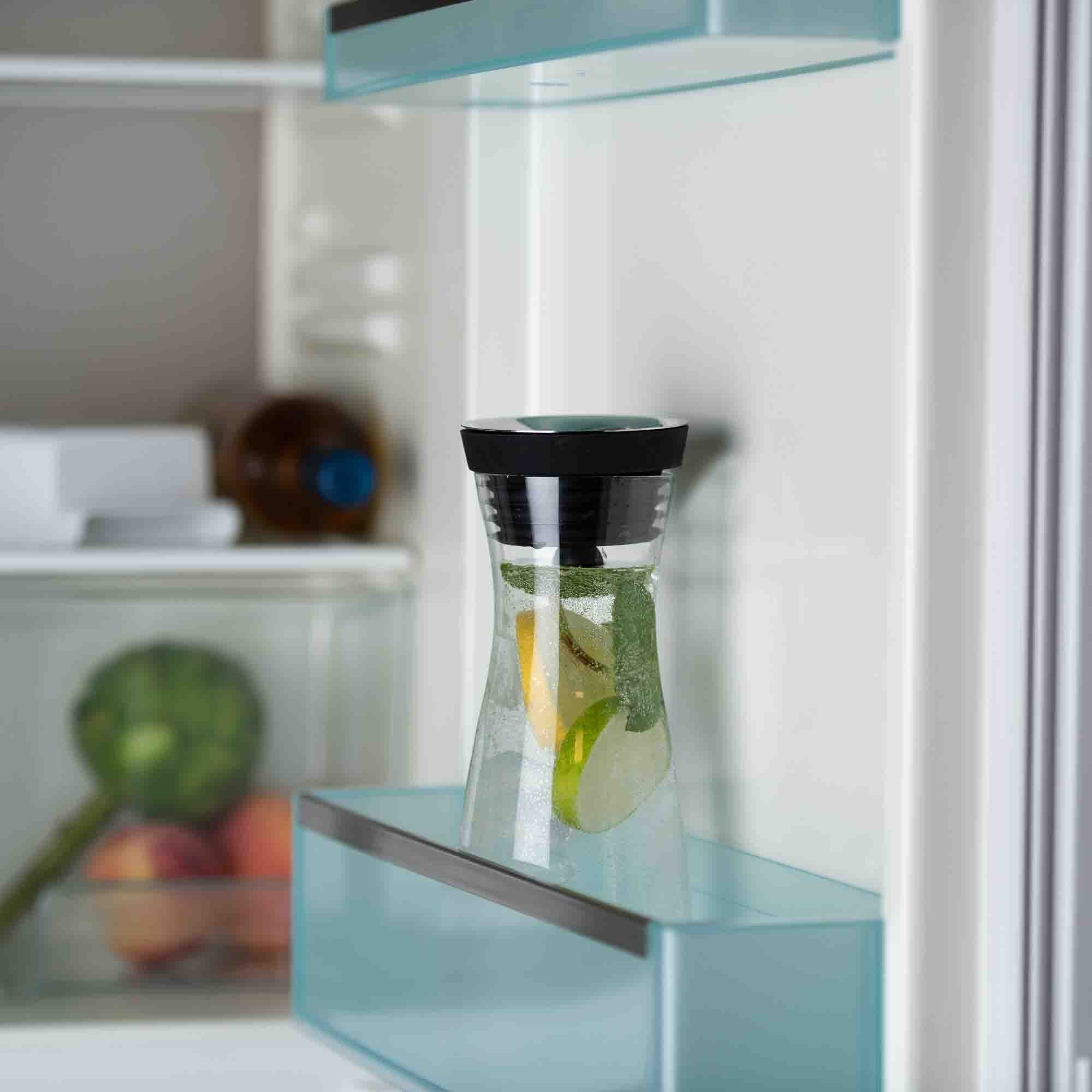 WMF Wasserkaraffe Basic, (1-tlg), mit Silikonrand, 1 Liter