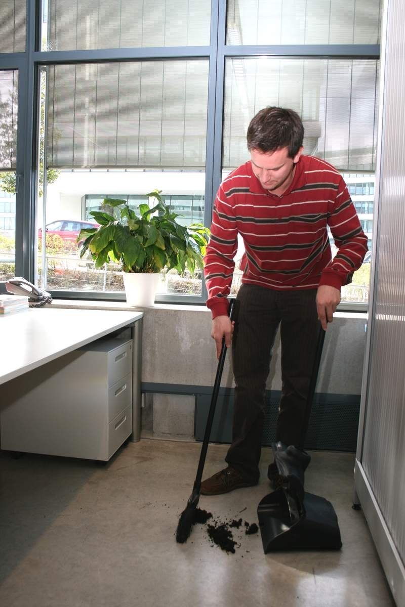 Rubbermaid Handkehrmaschine Rubbermaid Executive-Serie™, Lobby Pro®, Kehrschaufel mit Deckel und