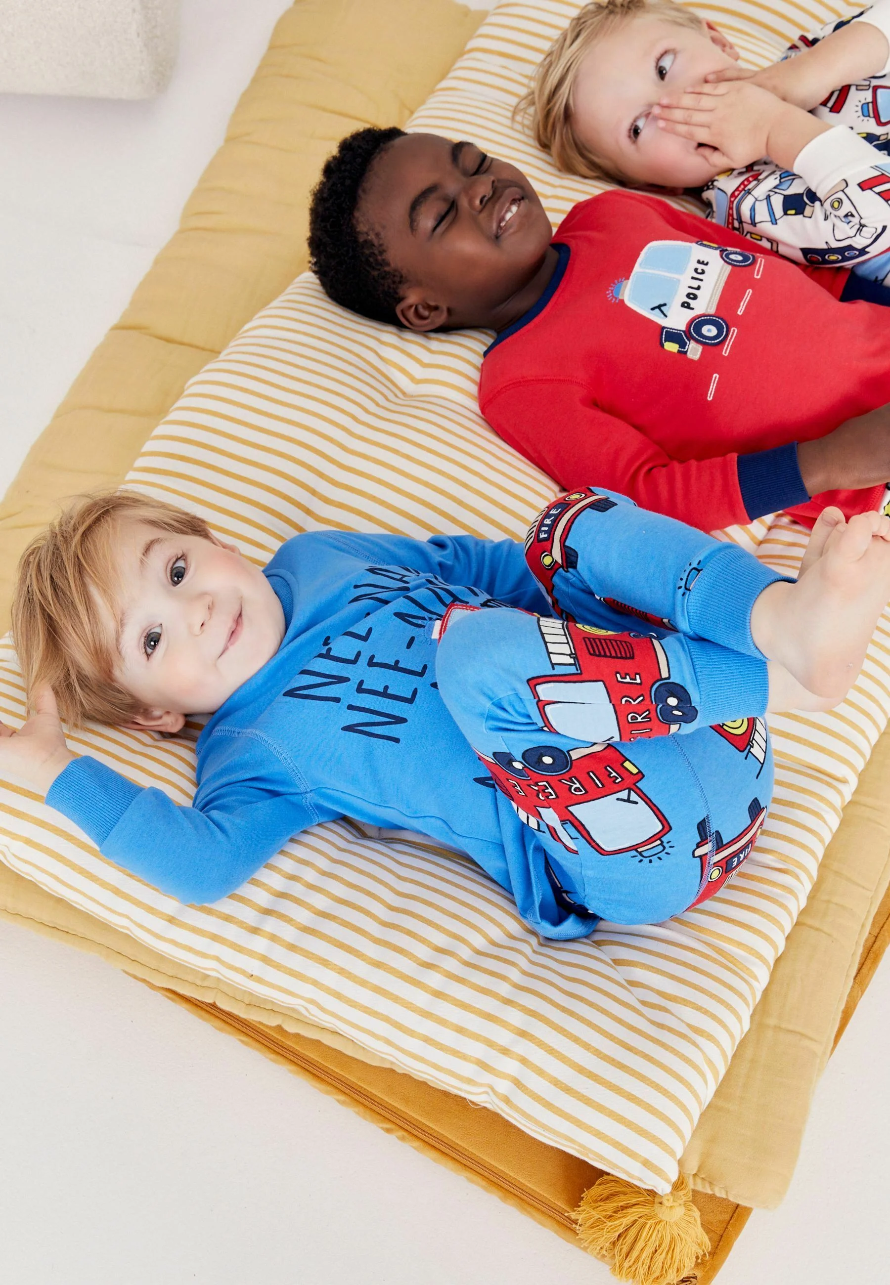 Siguiente SET DE 3 PIJAMAS SNUGGLE