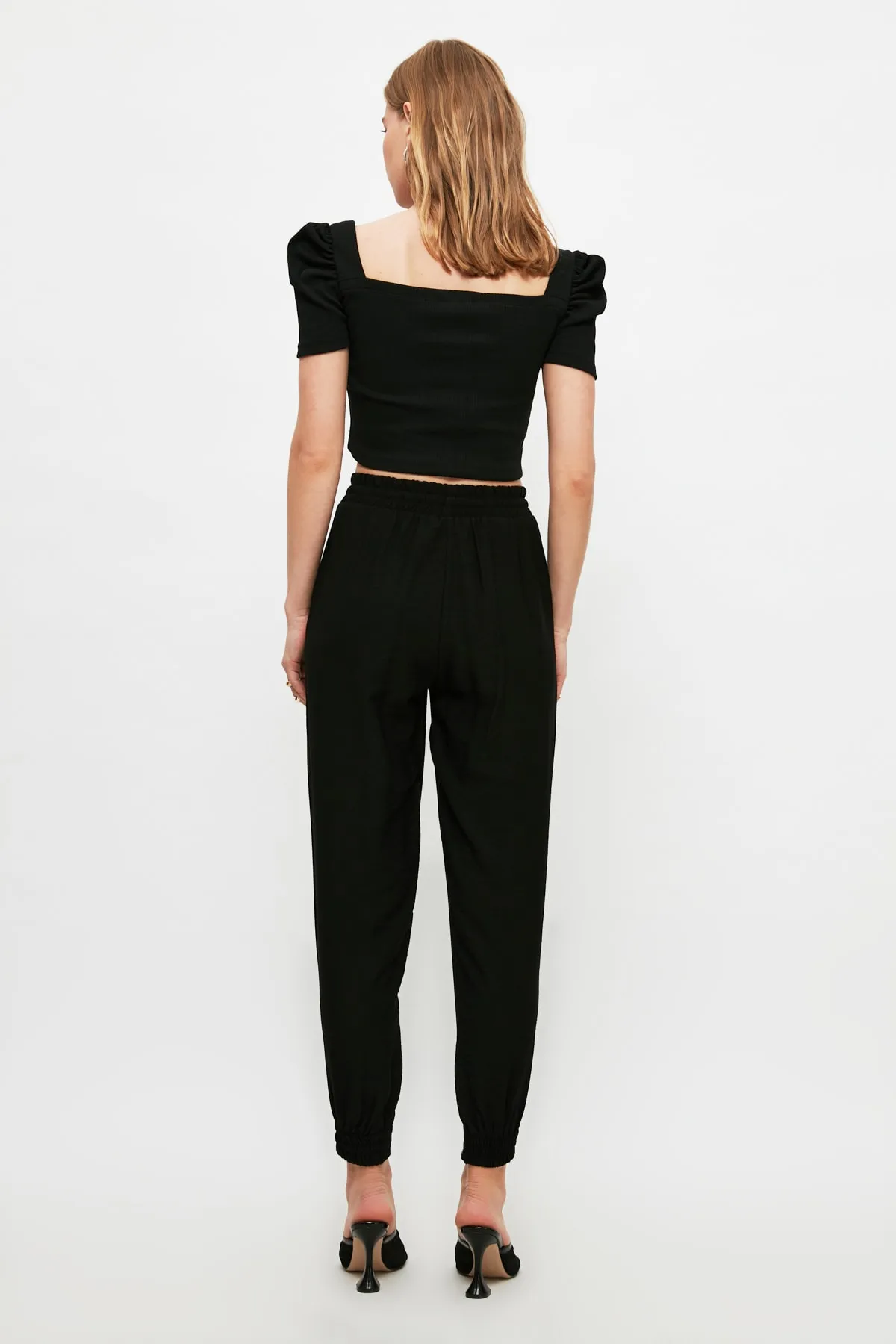 Trendyol Collection  Schwarze Jogger-Webhose mit elastischem Bund TWOSS20PL0129