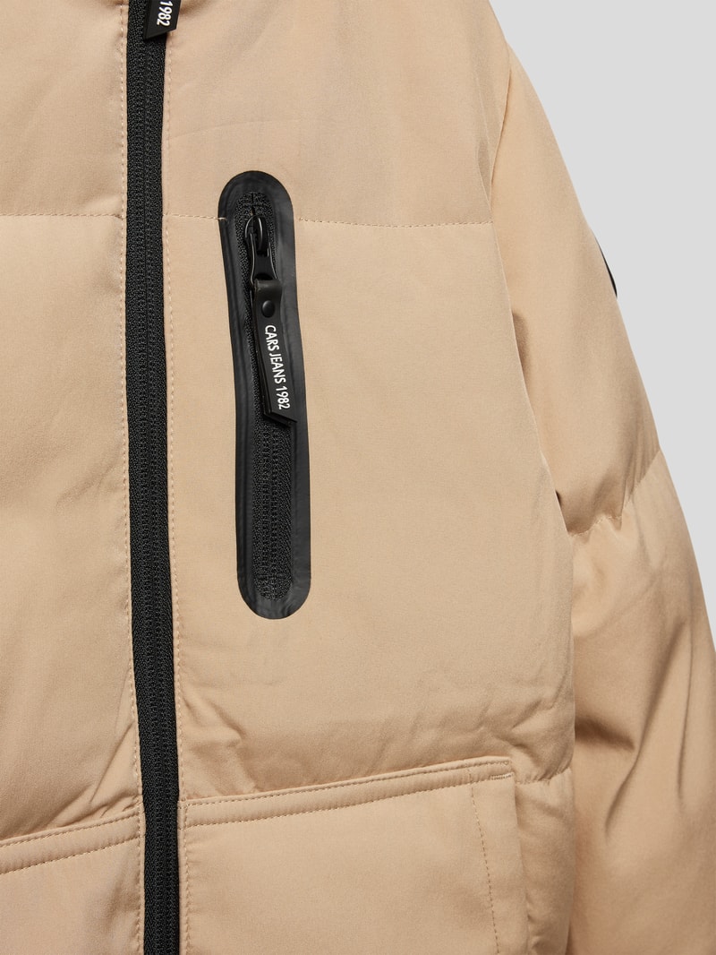 Steppjacke mit Reißverschlusstasche in sand