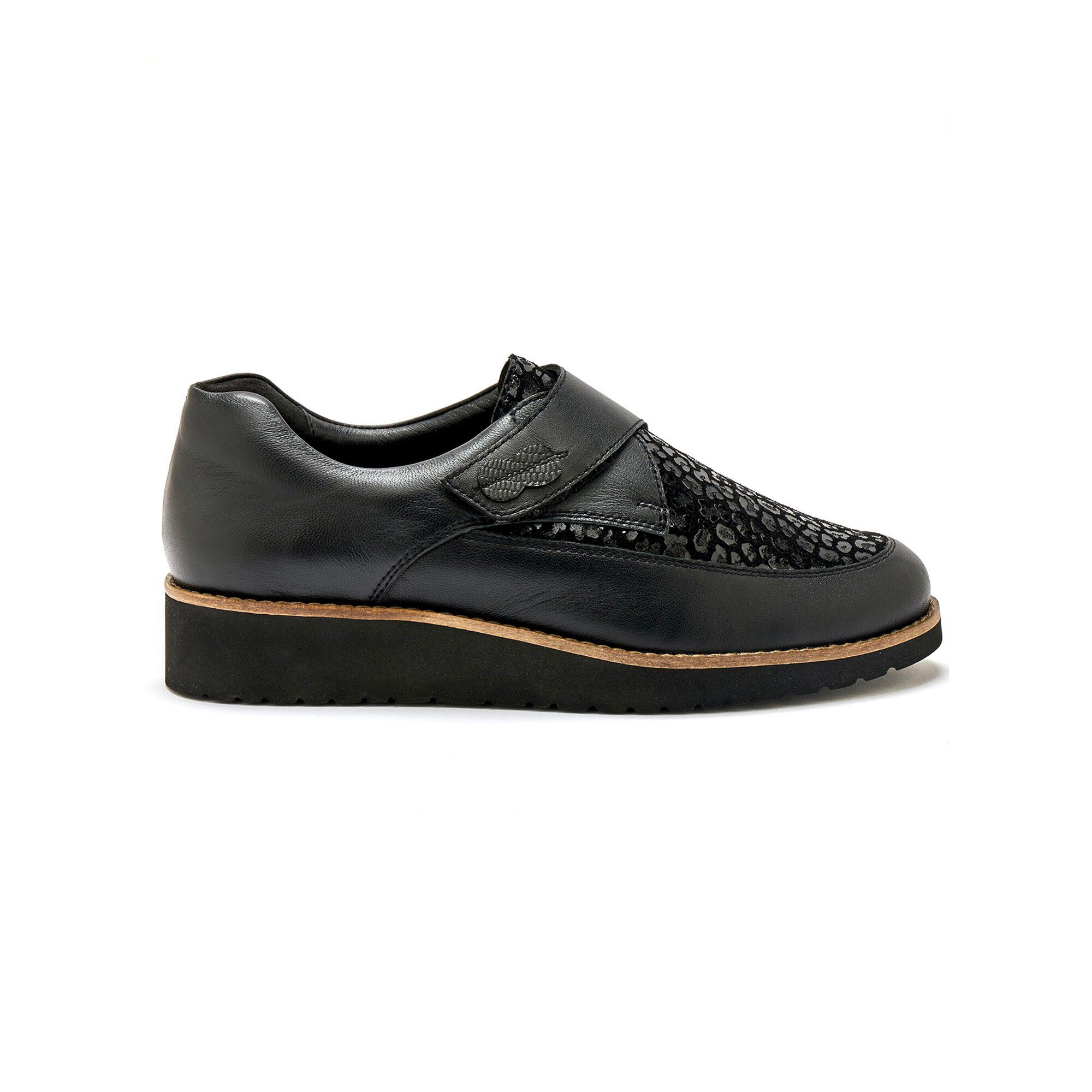 Derbies scratchées largeur confort tout cuir