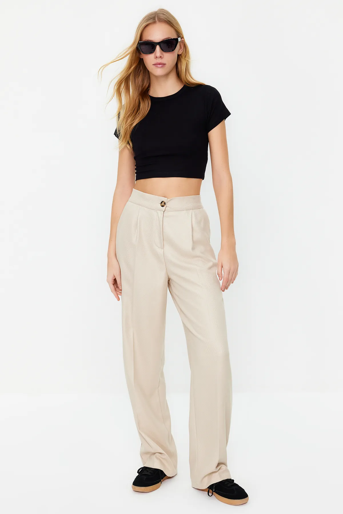 Trendyol Collection  Nerzfarbene gerade/gerade geschnittene Webhose TWOAW22PL0321