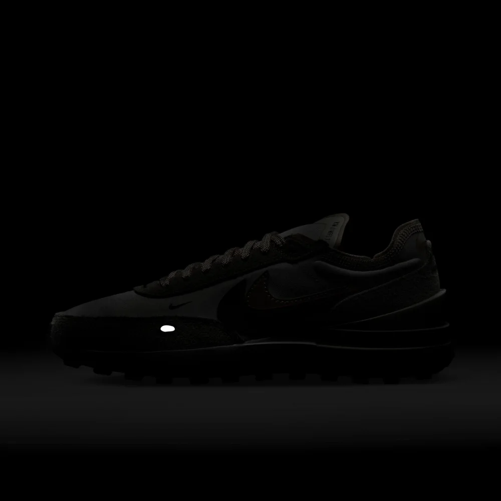 Nike Waffle One SE DX4309-100 / weiss