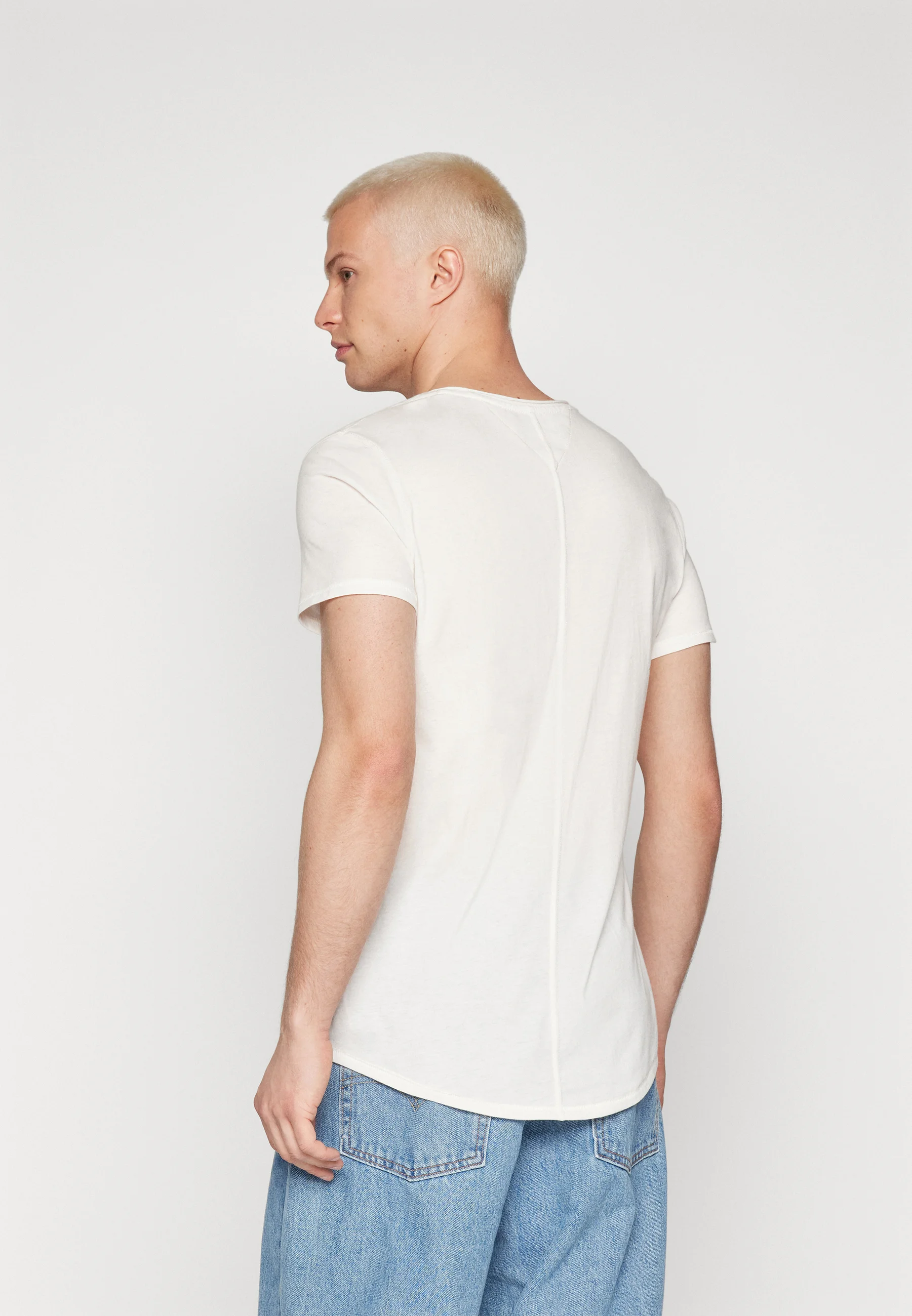 Tommy Jeans SLIM JASPER CUELLO EN V - Camiseta básica