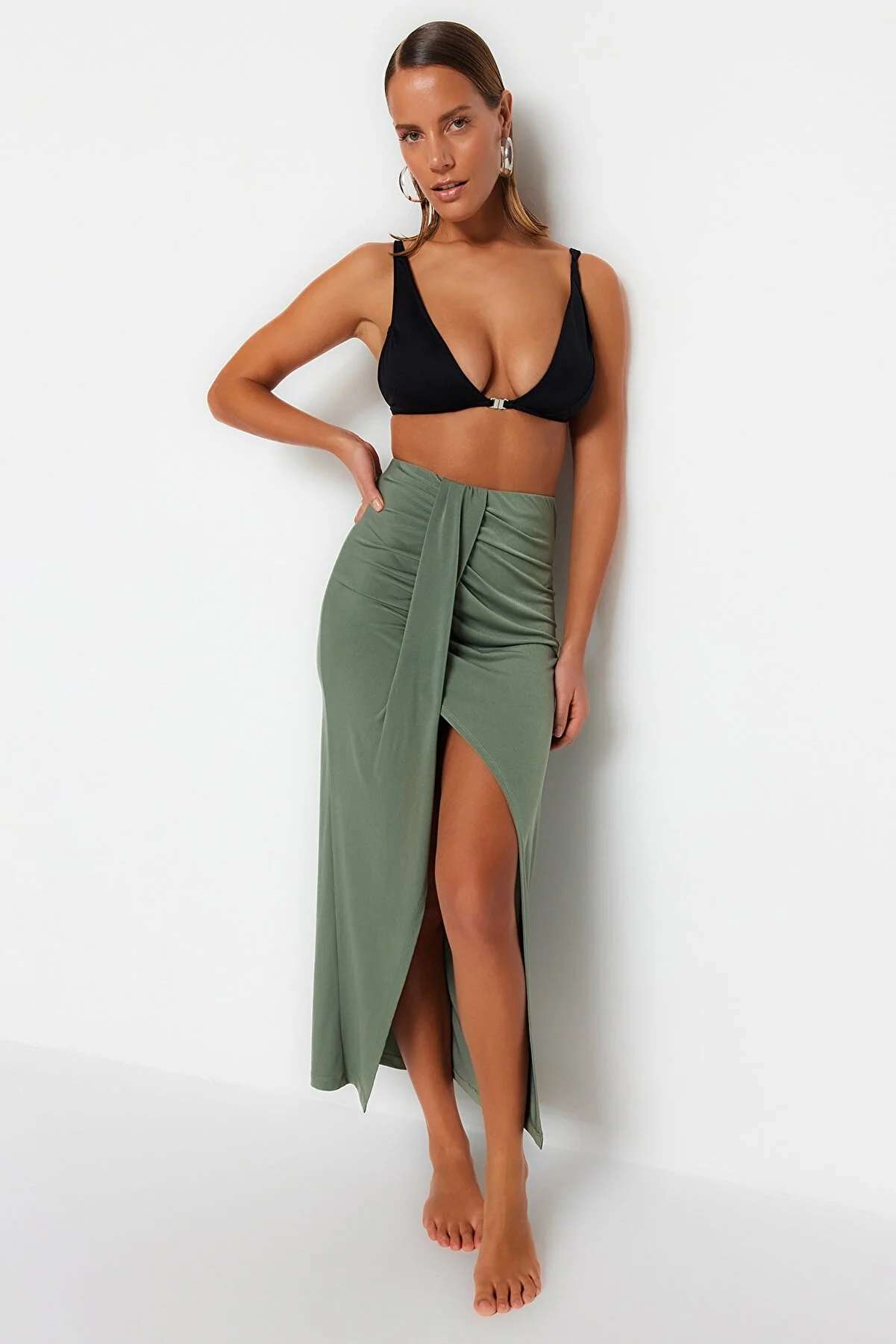 Trendyol Collection  Khakifarbener, taillierter, gewebter Maxi-Schlitzrock TBESS23ET00021