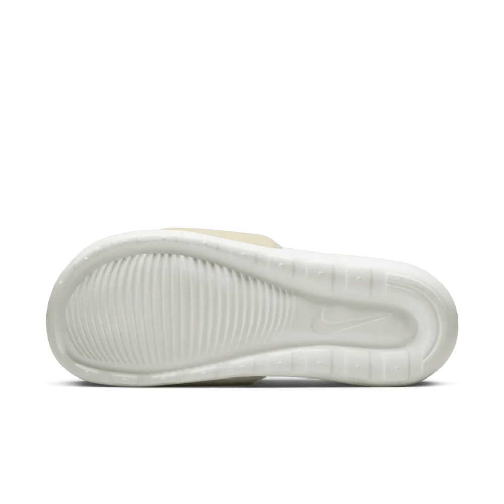 Nike Victori One W CN9677-108 / braun