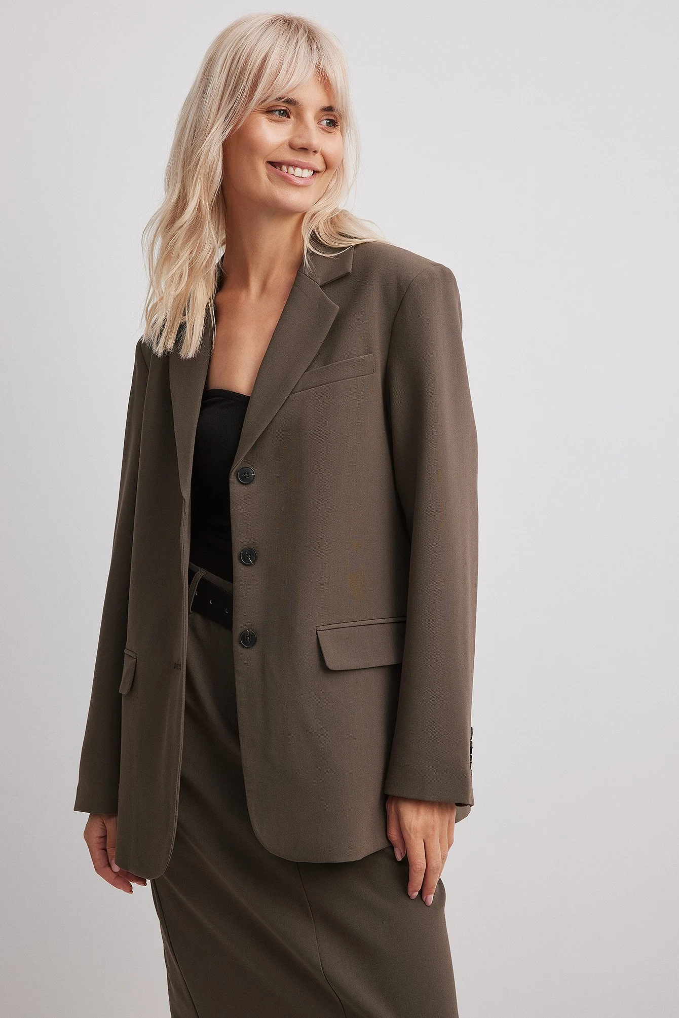 Oversize-Blazer mit drei Knöpfen