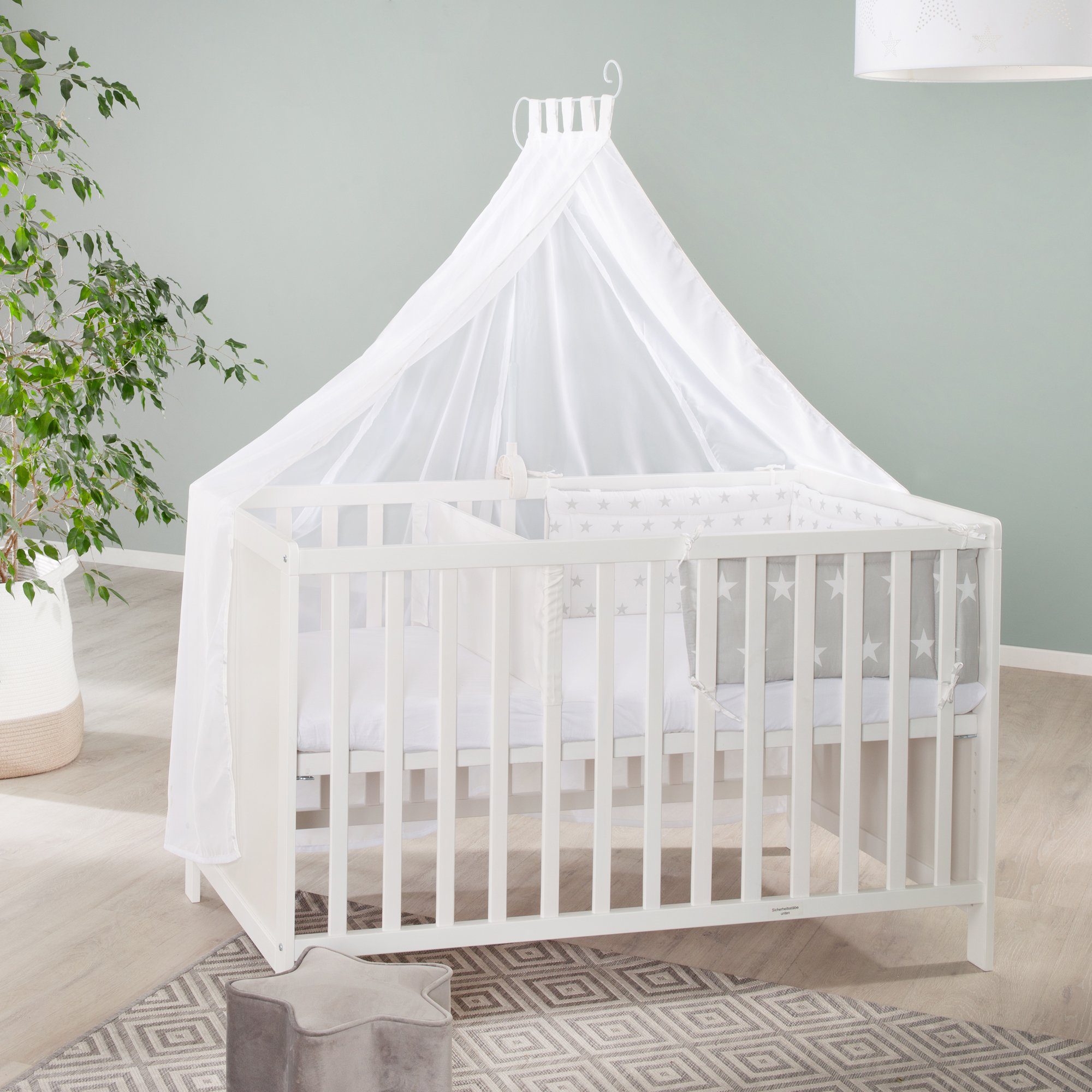 roba® Babybett Multifunktionsbett mit Beistellfunktion, 7-tlg., Lattenrost, Matratze, Nestchen, Bettverkleinerer, Himmel, Himmelstange