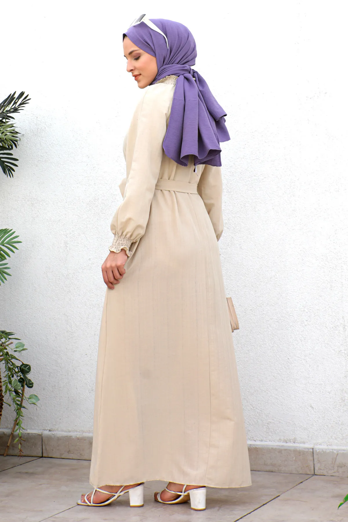 Tesettür Dünyası  Gipe Detailliertes Hijab-Kleid Tsd221204 Beige