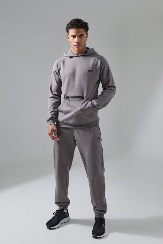 Man Active Tech Hoodie und Jogginghose