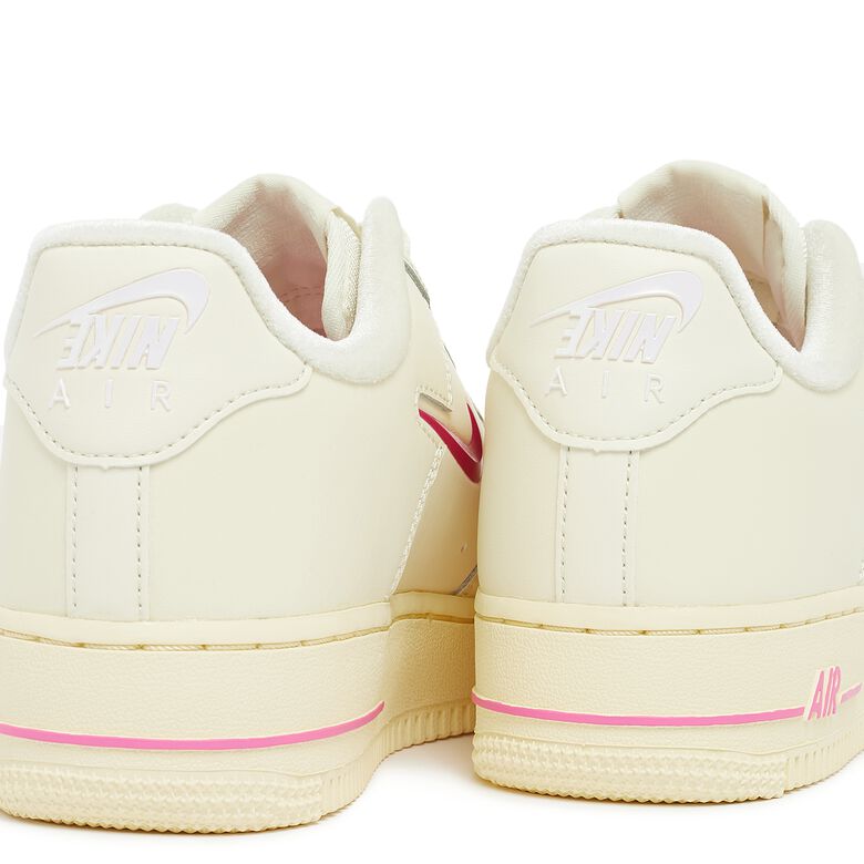 NIKE Wmns Air Force 1 ’07 SE 