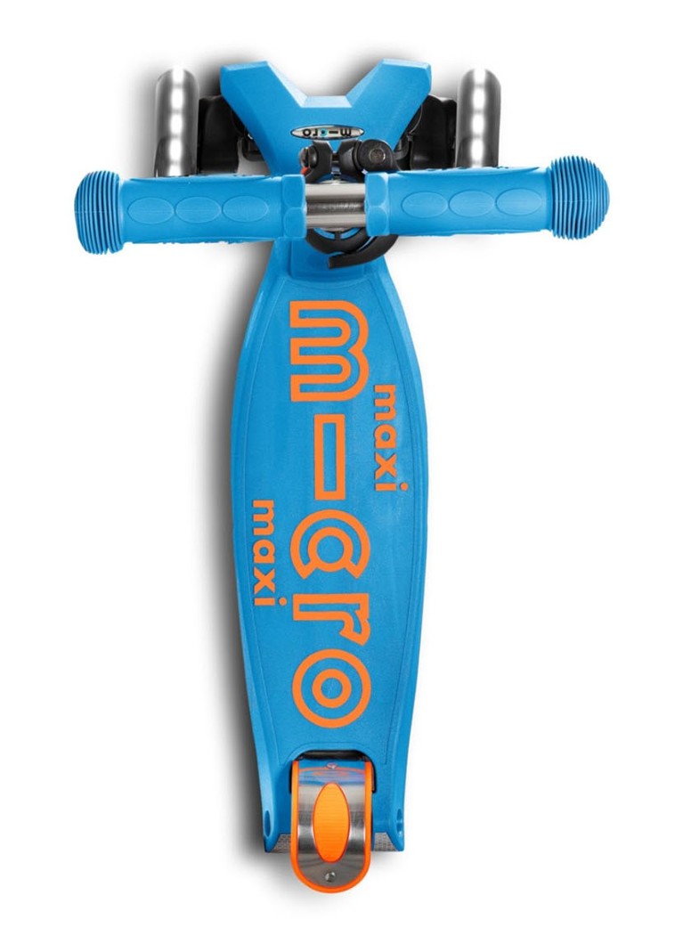 Micro Step Maxi Deluxe scooter with LED wheels