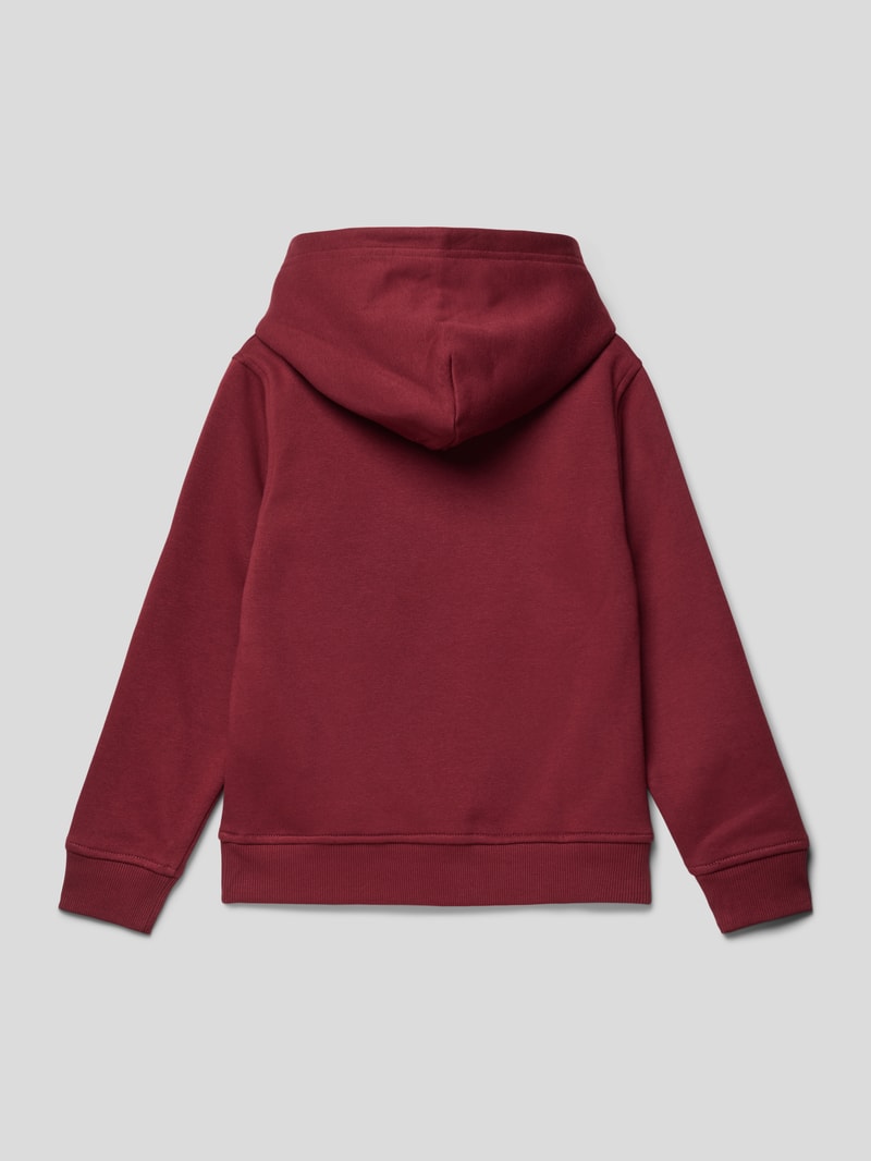 Hoodie mit Label-Stitching Modell 'TONAL SHIELD' in bordeaux rot