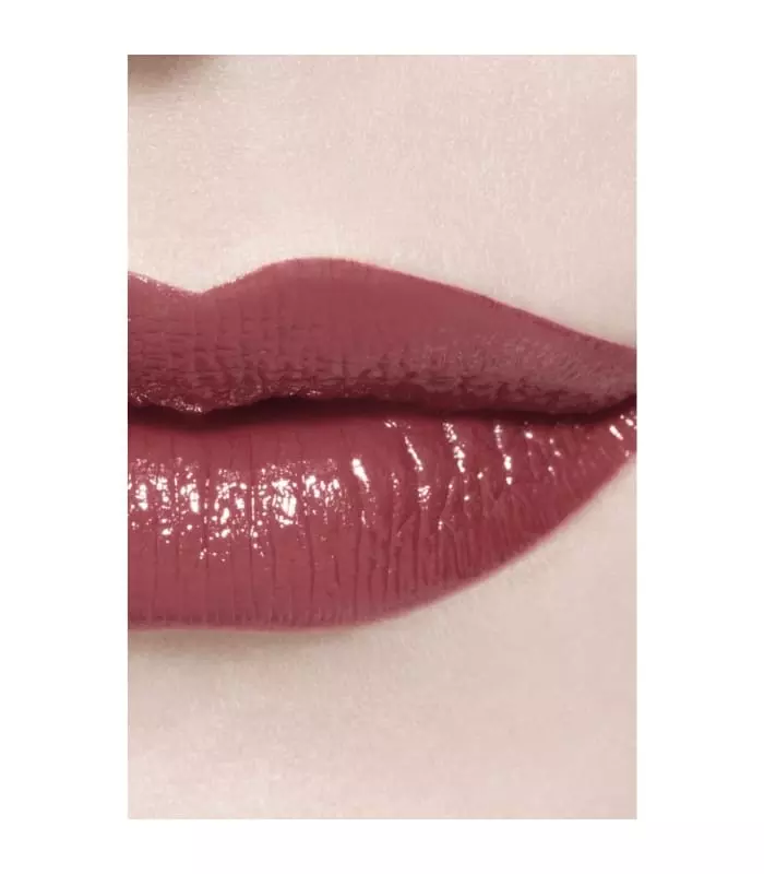 ROUGE COCO BLOOM Le rouge à levrès hydratant et repulpant longue tenue, couleur et brillance intenses
