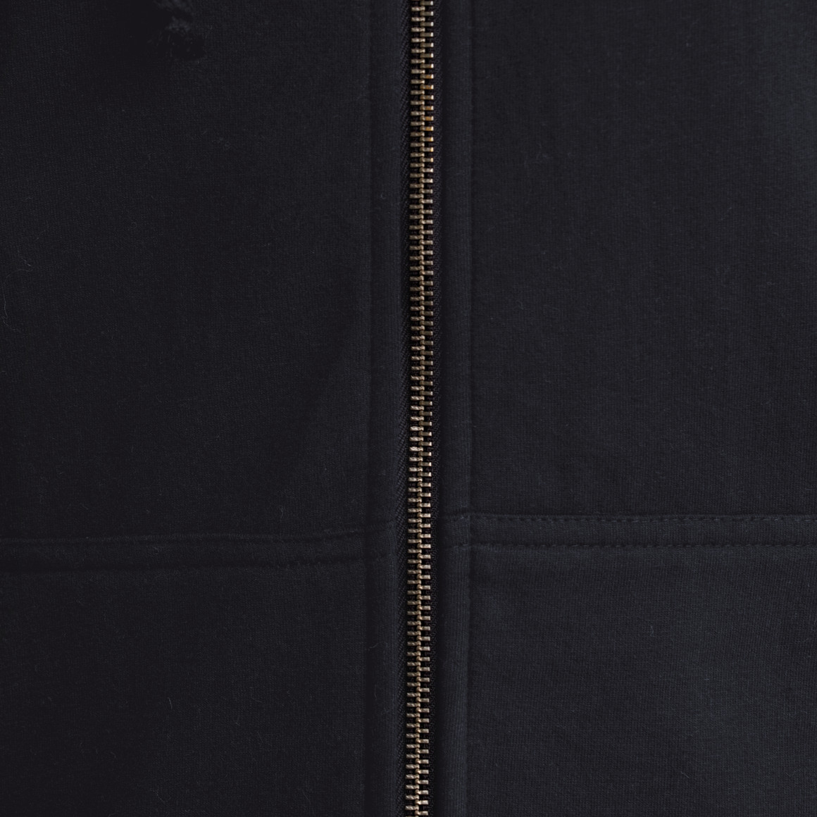 2 Damen Sweatjacken mit Herz-Stickerei