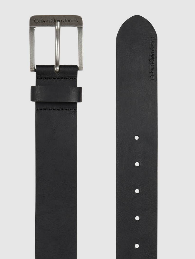 Ledergürtel mit Dornschließe in schwarz