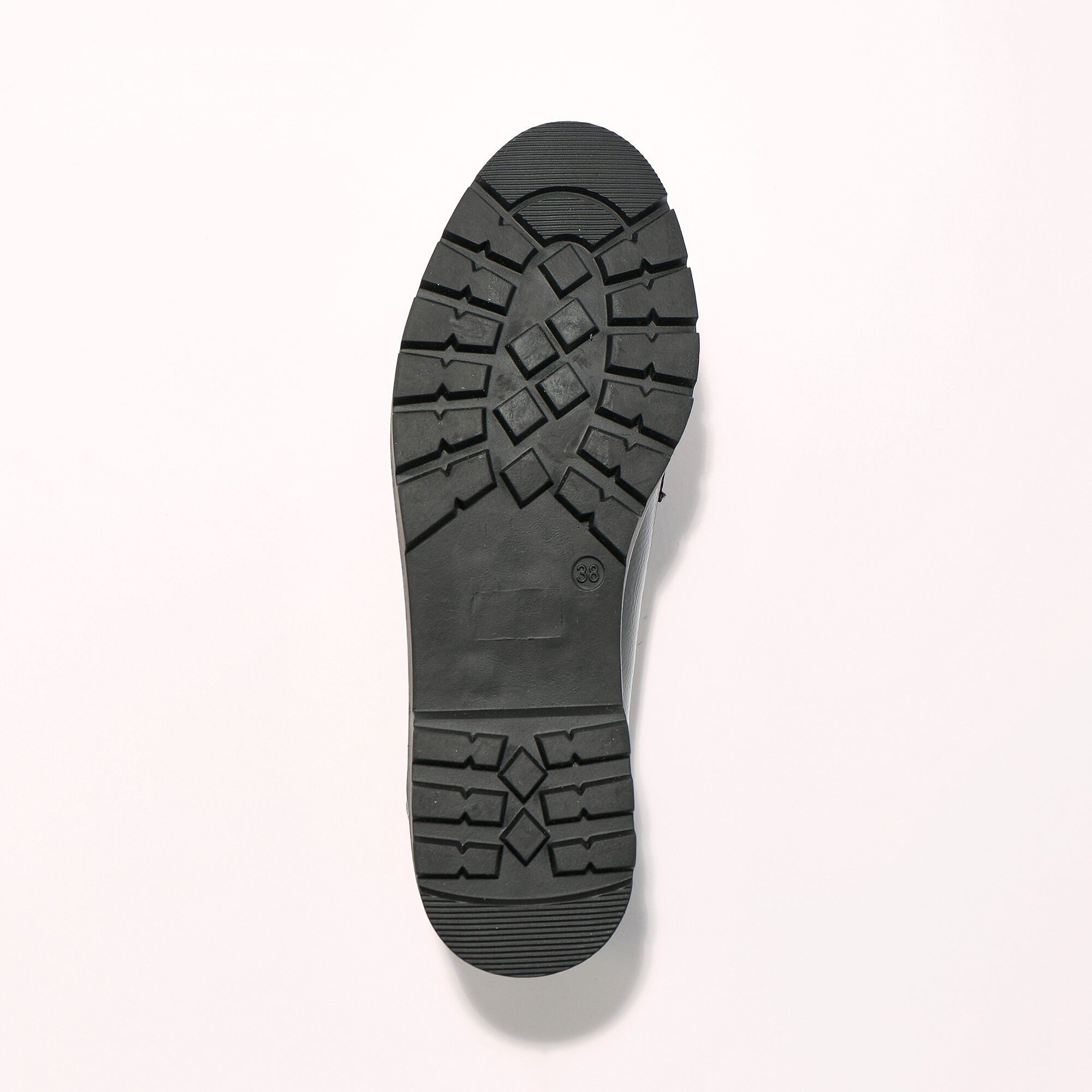 Mocassins vernis à semelle crantée
