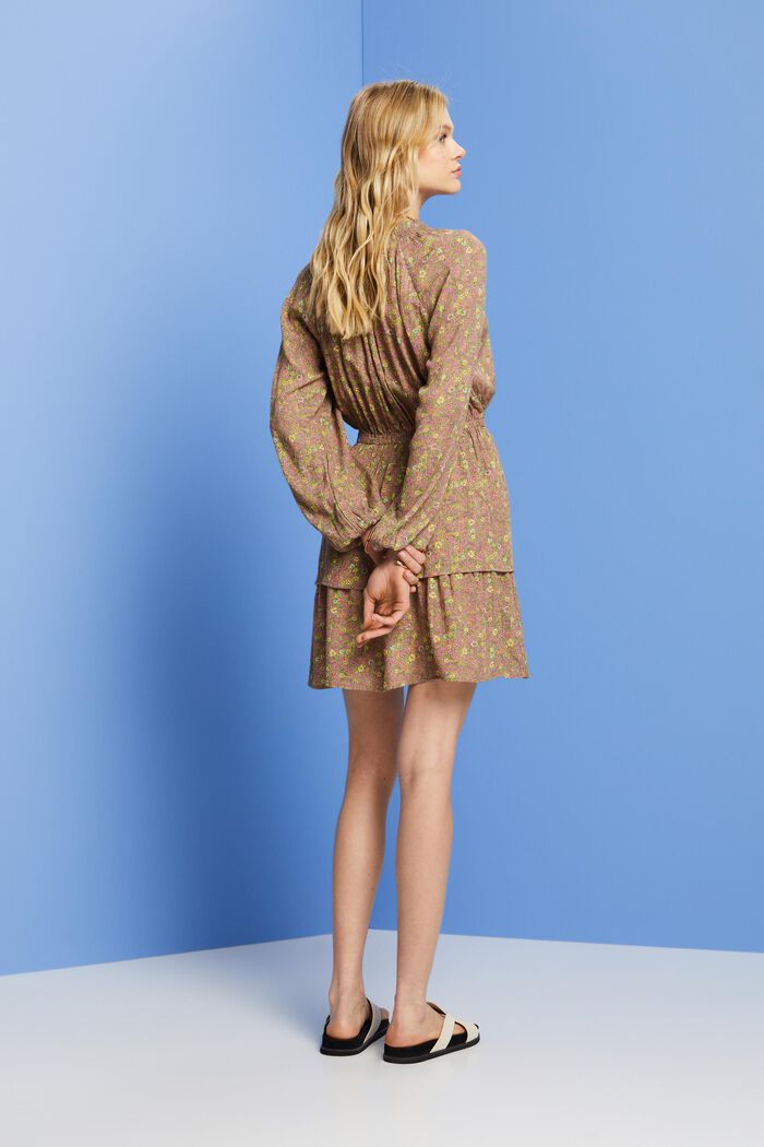 Bedrucktes Minikleid mit Stufenrock