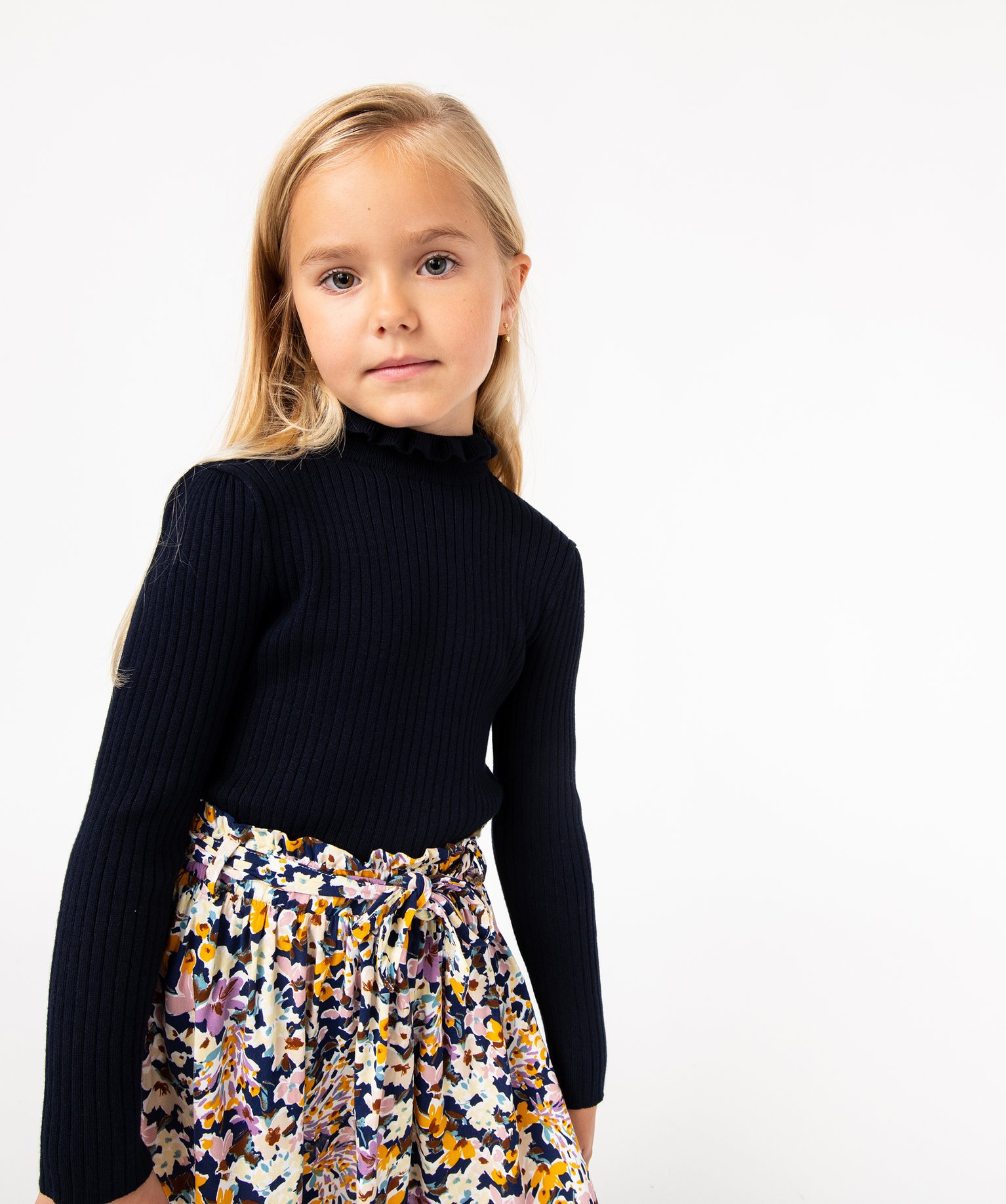 Pull en maille ctelée avec col montant froncé fille marine | GEMO