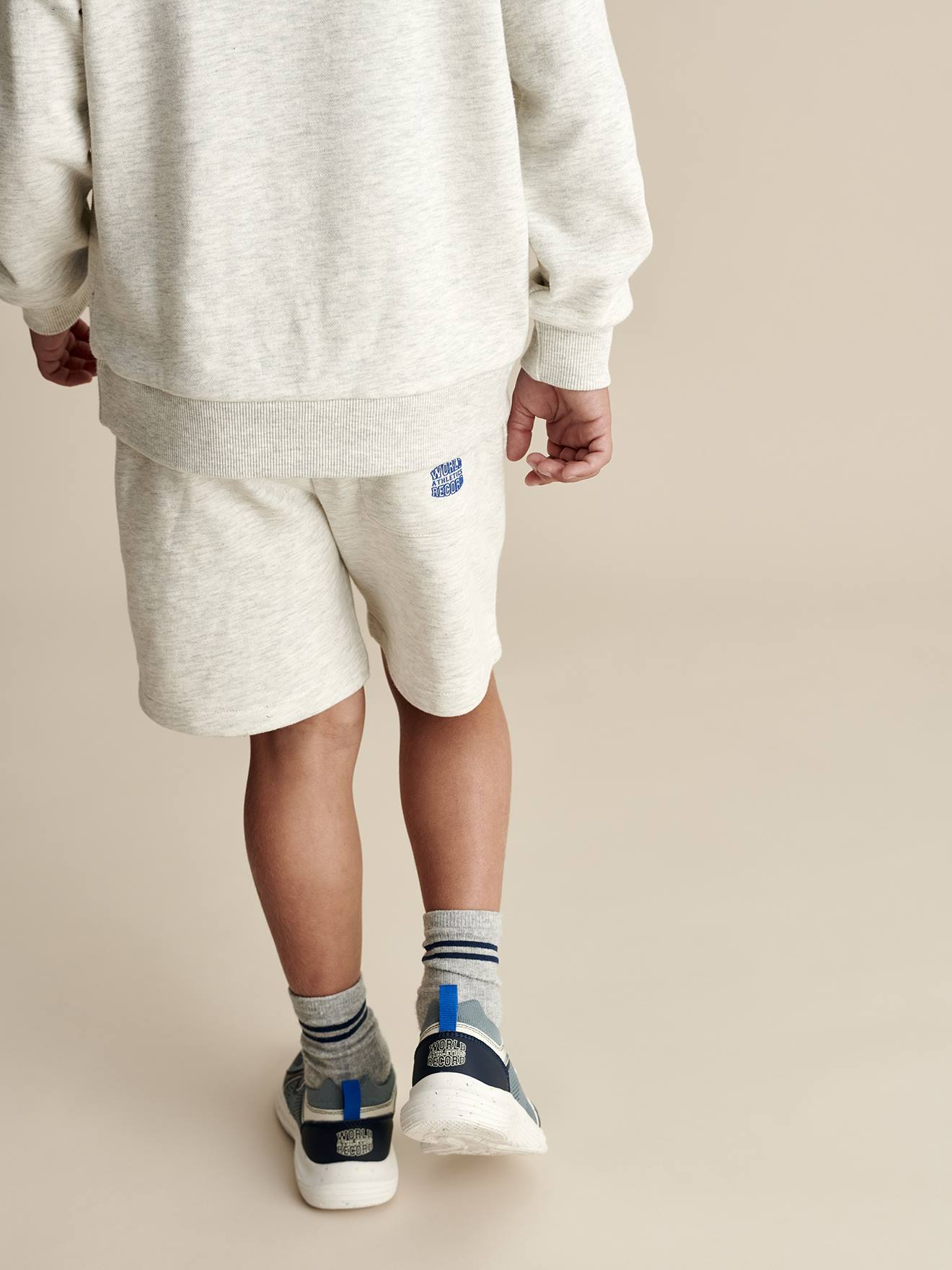 Vertbaudet Jungen Sport-Set: Sweatshirt & Shorts, personalisierbar Oeko-Tex - weiß meliert
