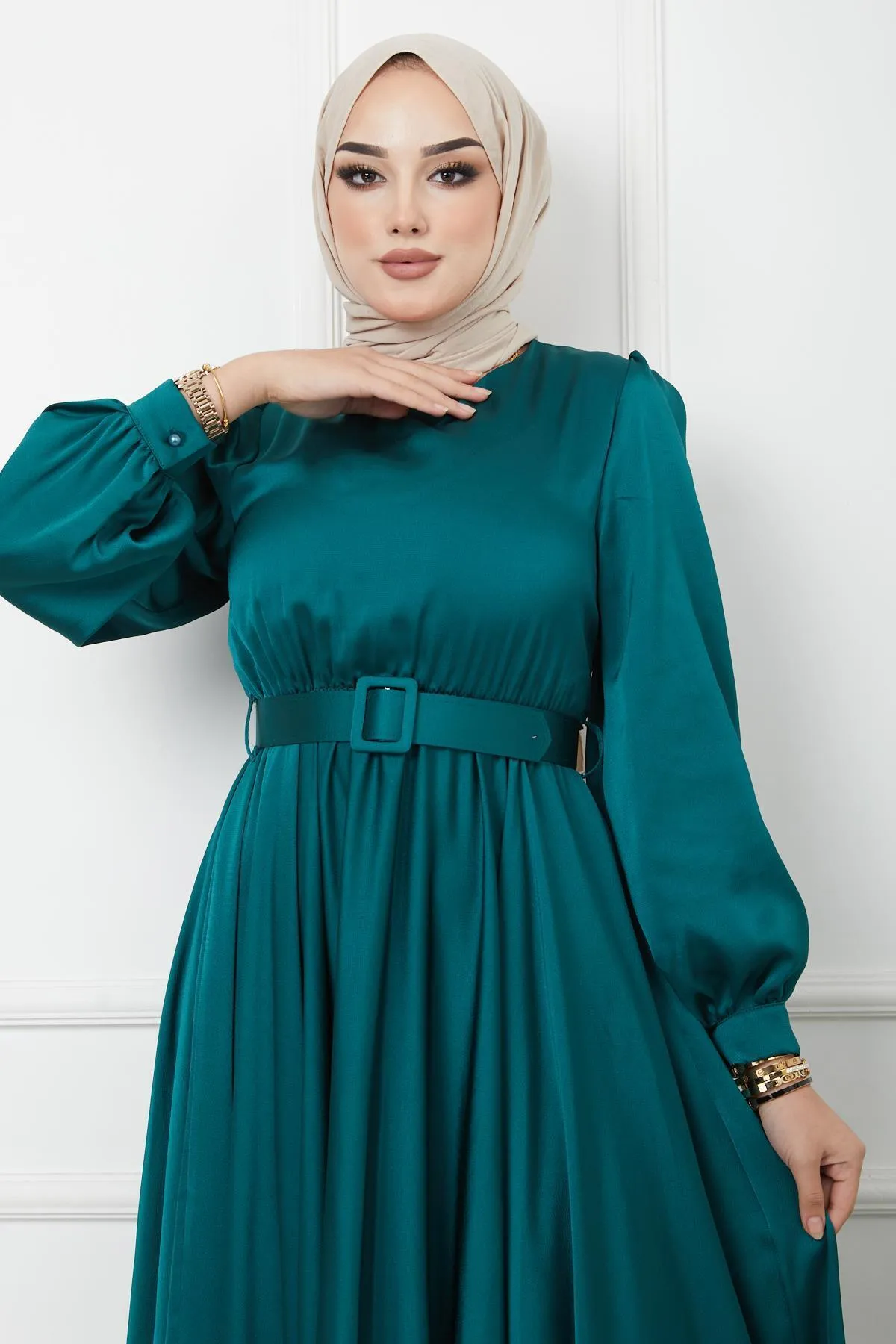 Olcay  Ausgestelltes Abendkleid mit Gürtelzubehör Grün 1602