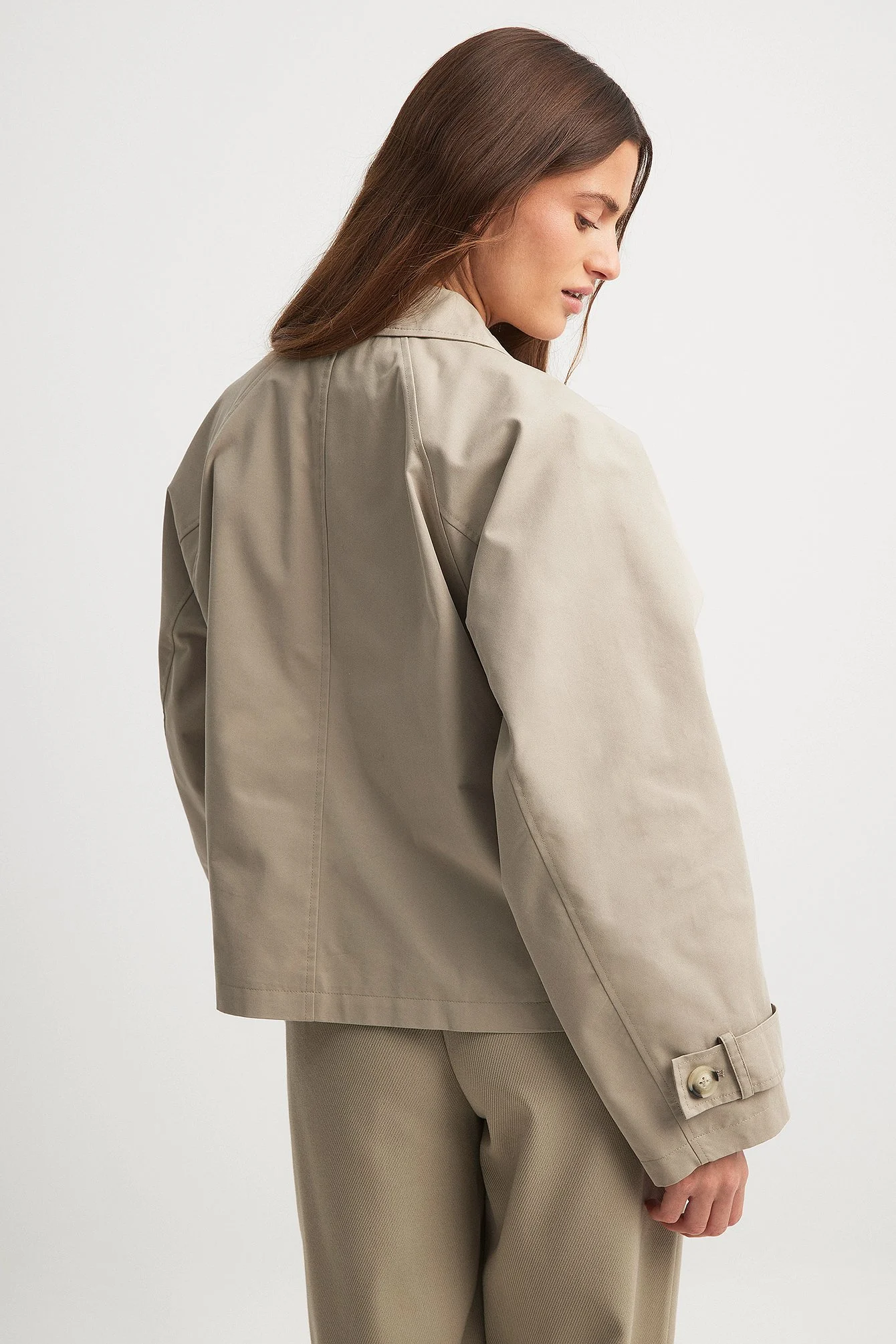Kurzer, kastenförmiger Trenchcoat